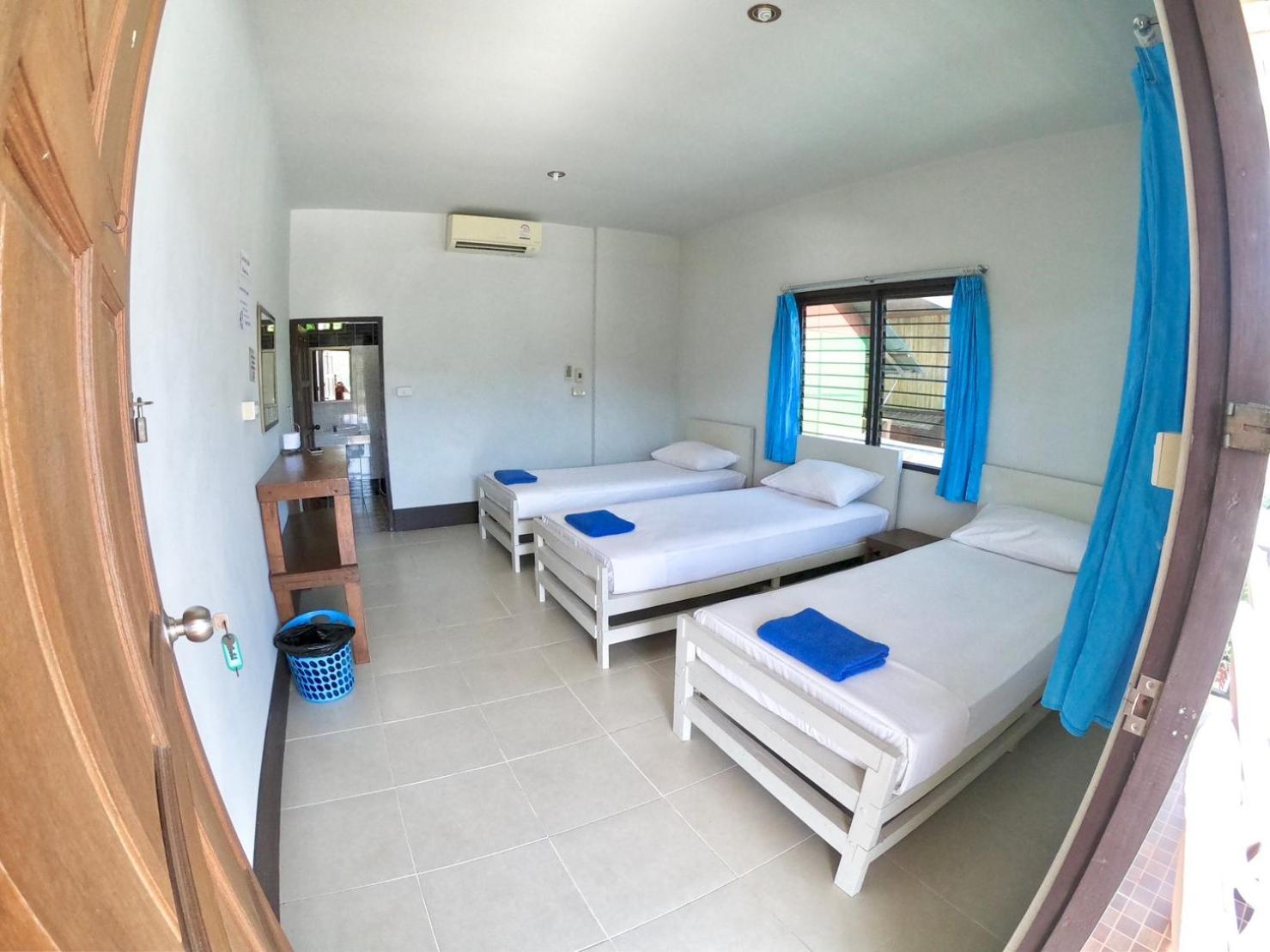 Triple Room with Private Bathroom - Photo 5