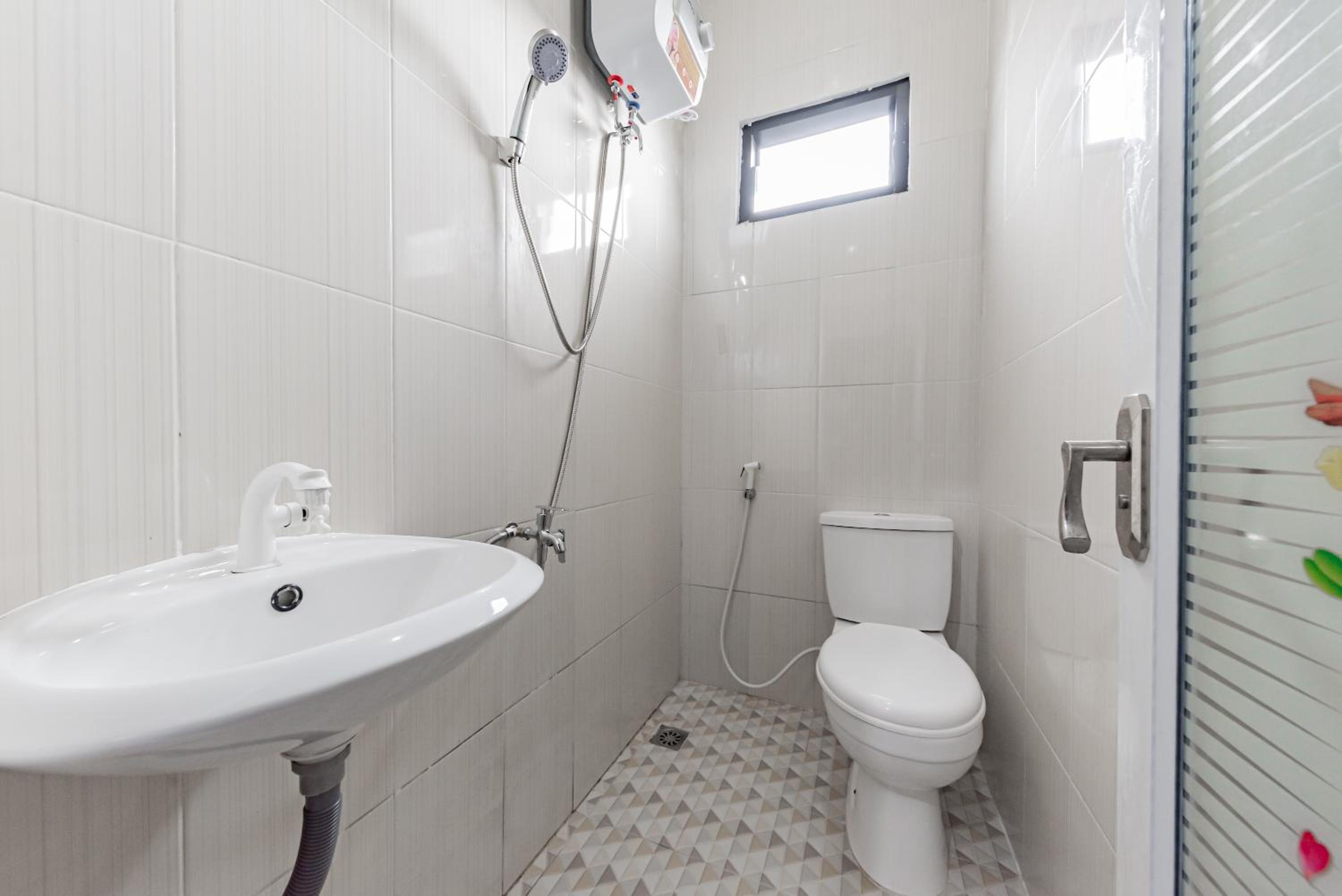 Single Room - Photo 2