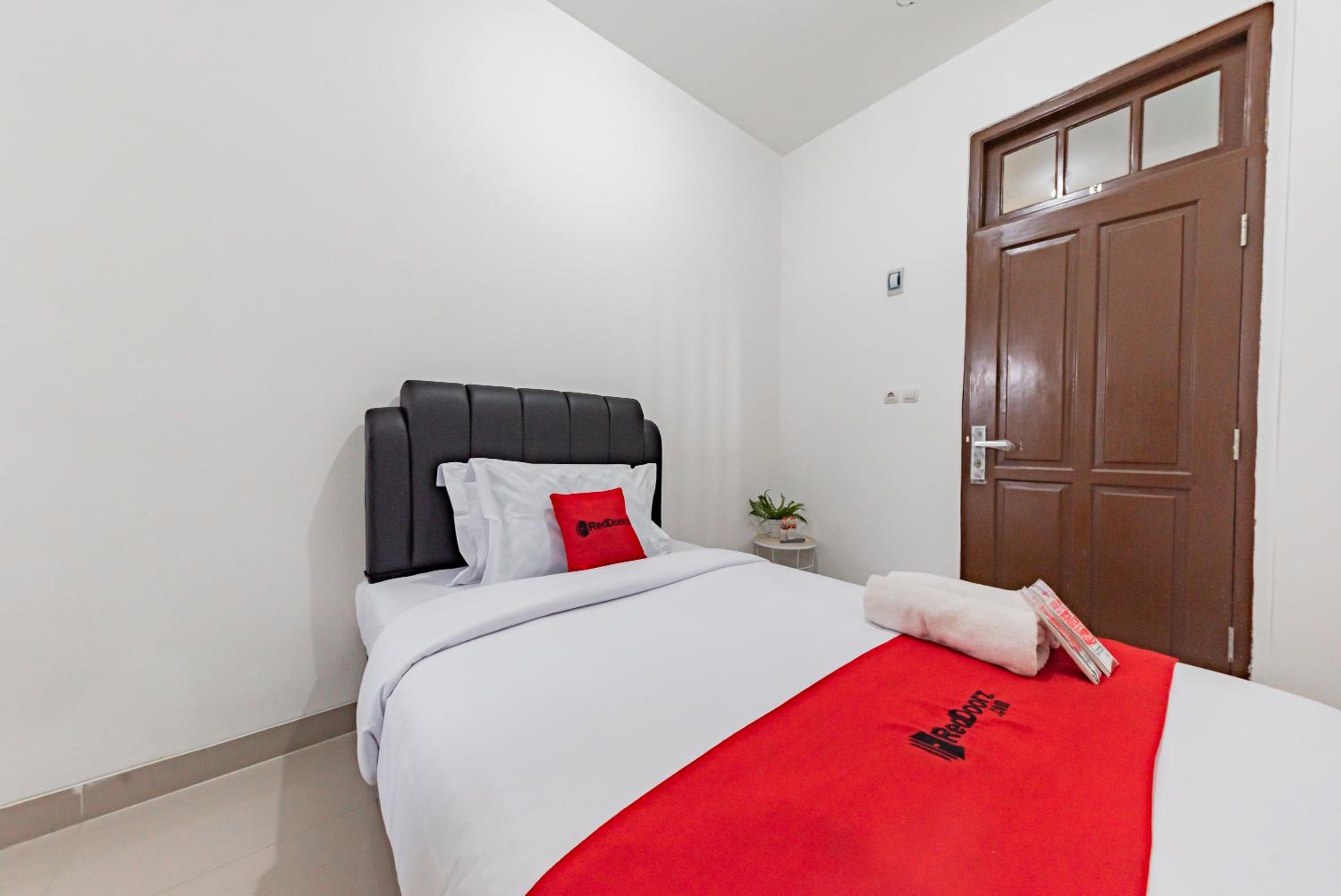 Single Room - Photo 6