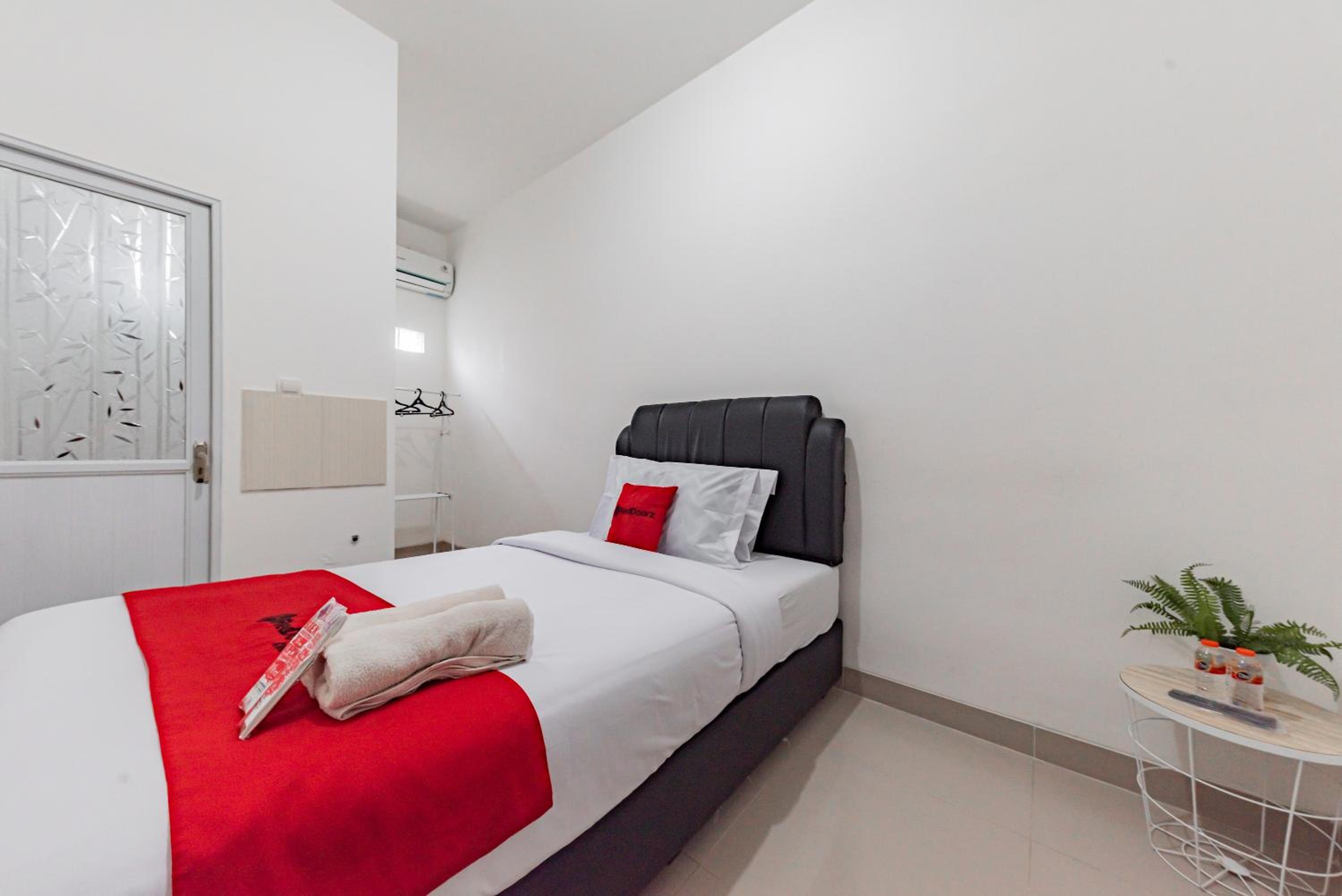 Single Room - Photo 5