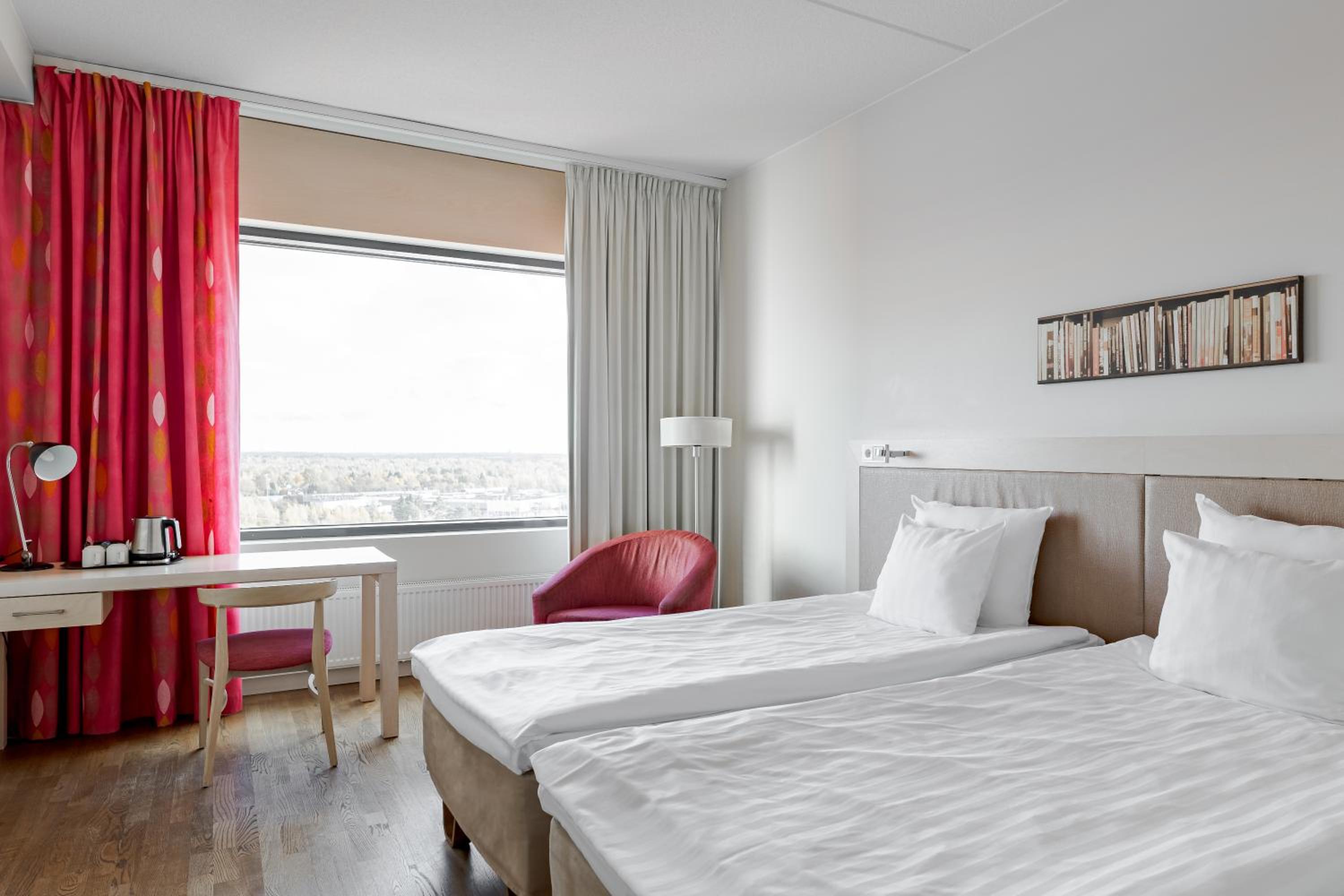 Standard Twin Room - Photo 3