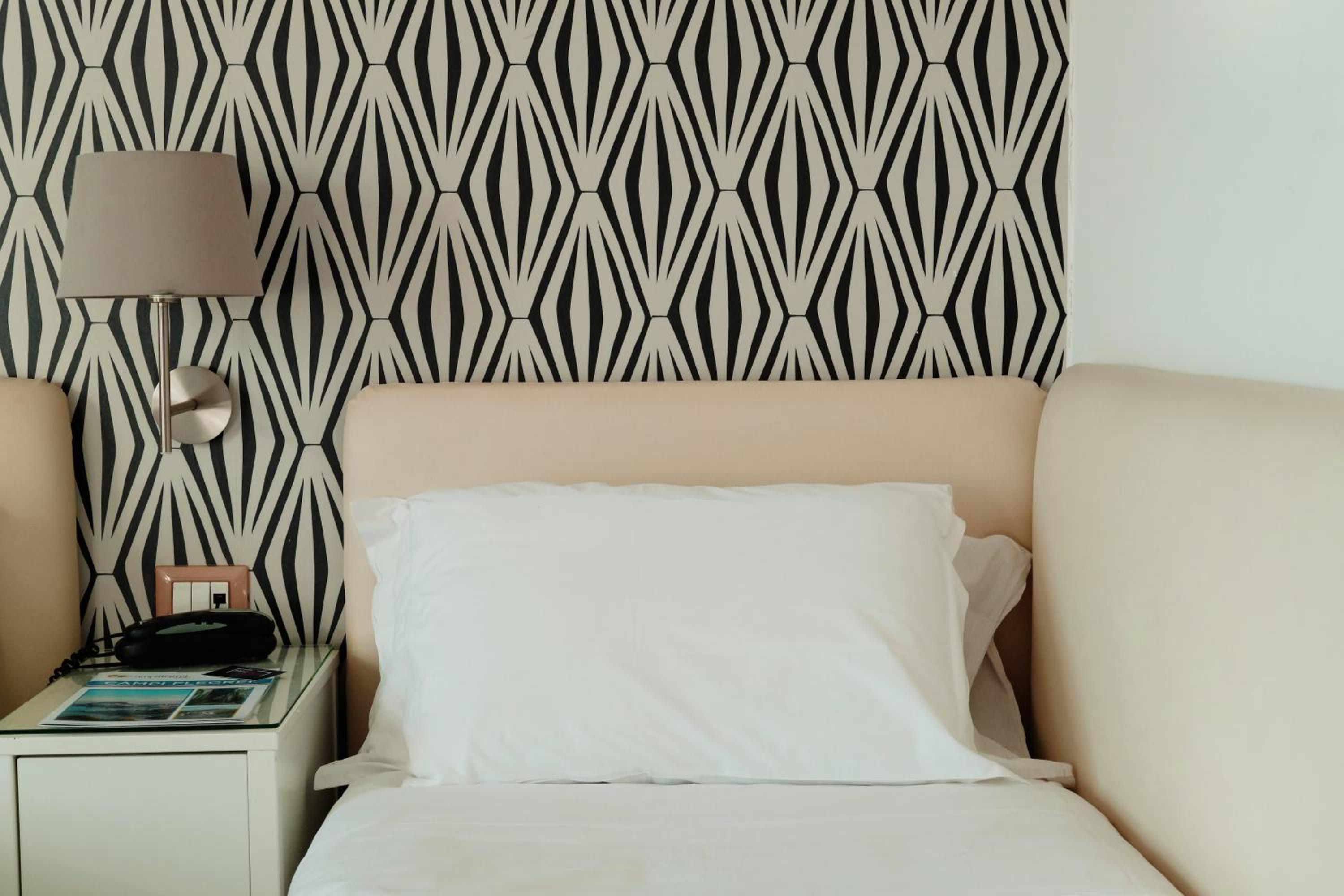 Triple Room with Sea View - Photo 7