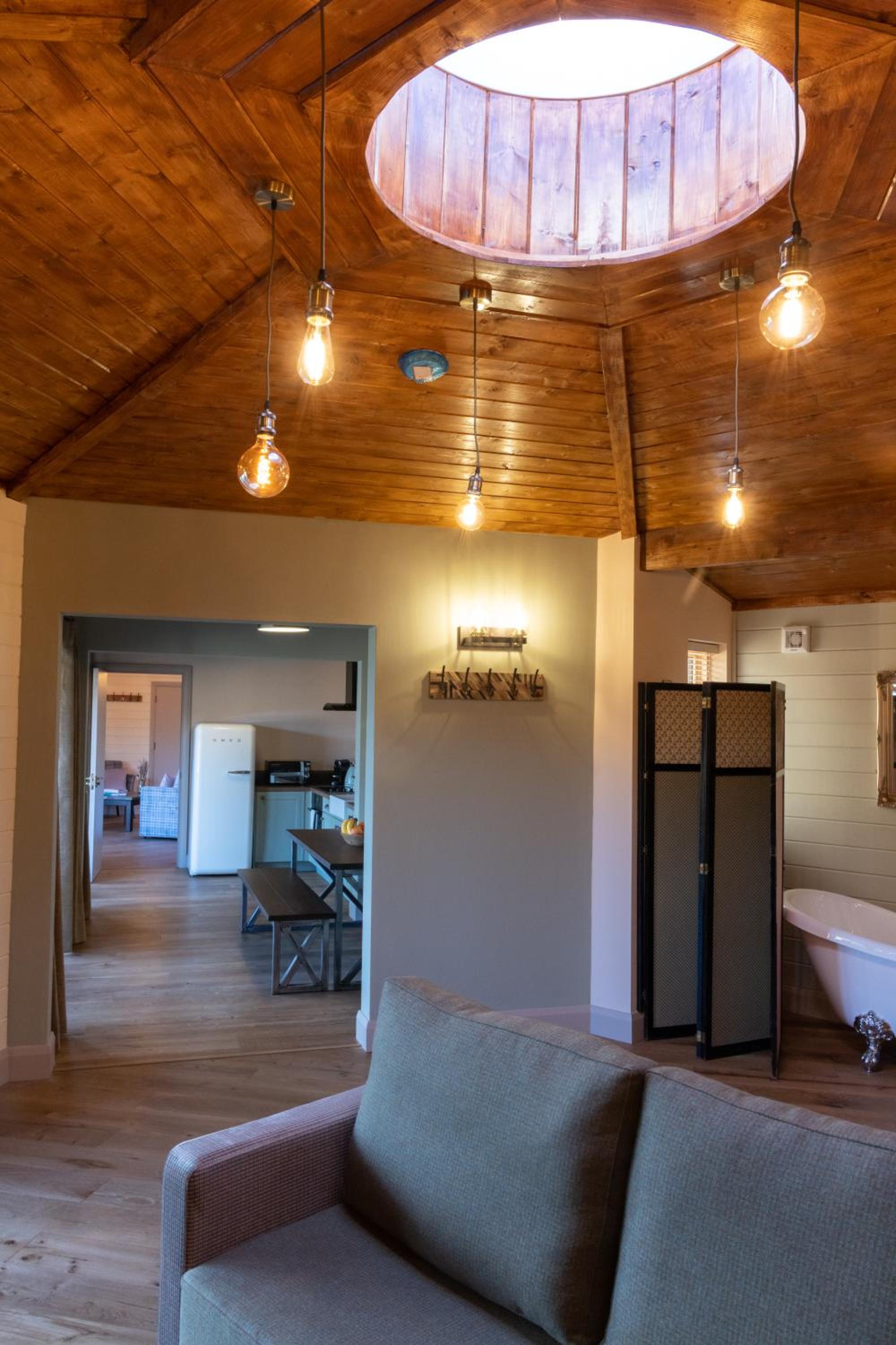 Two Bedroom Family Cabin  - Photo 13