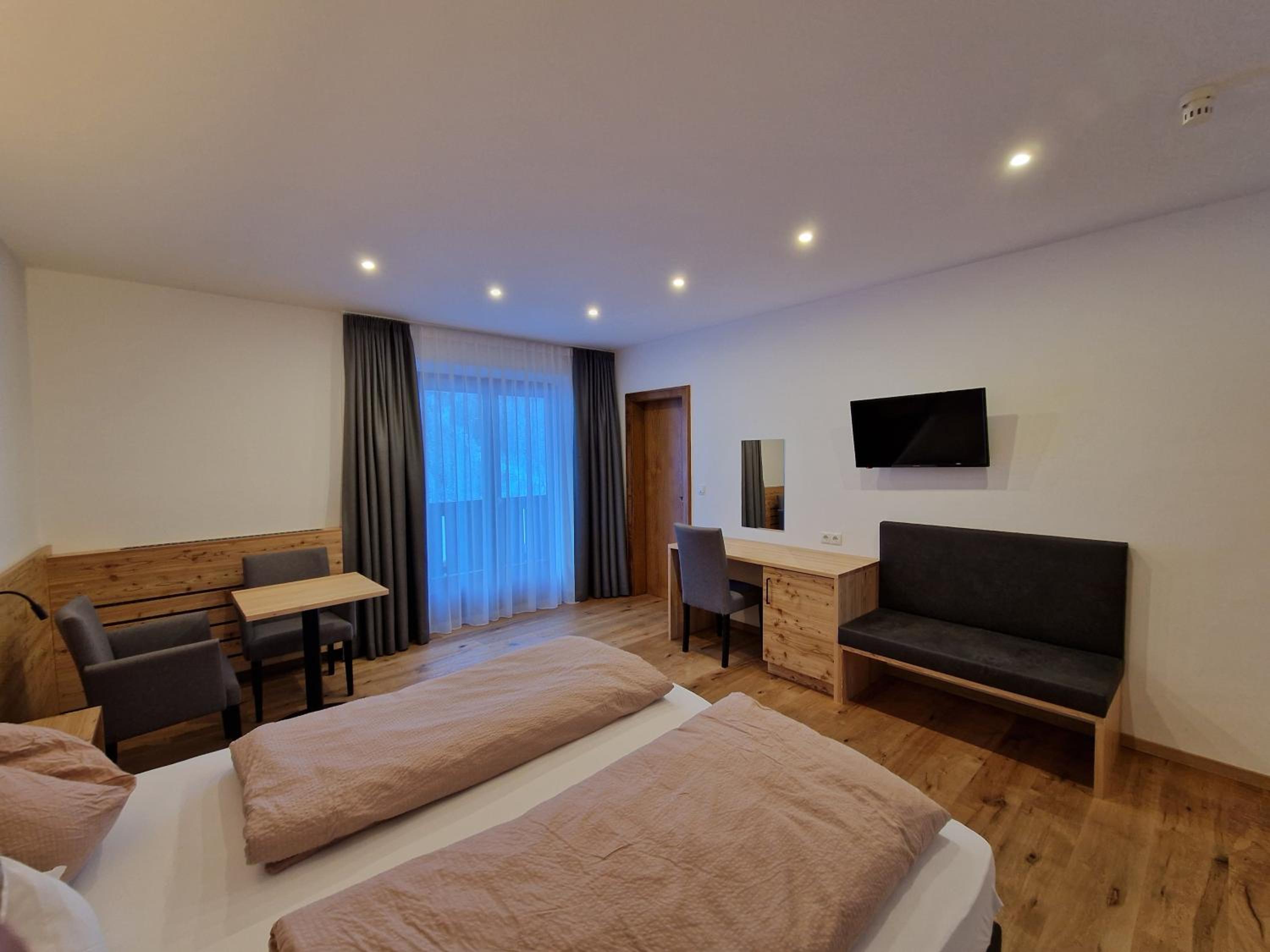 Double Room - Photo 23