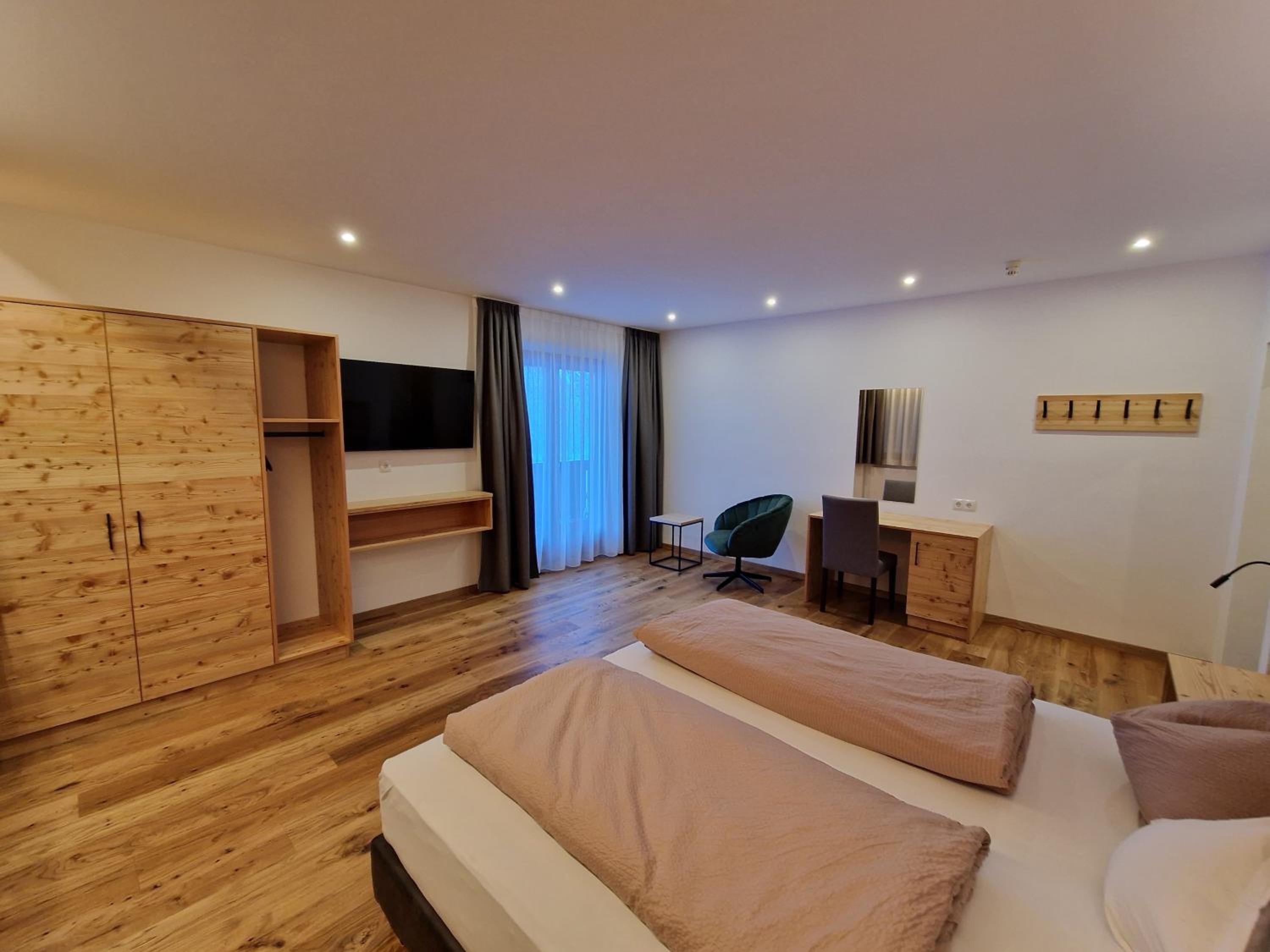 Double Room - Photo 20