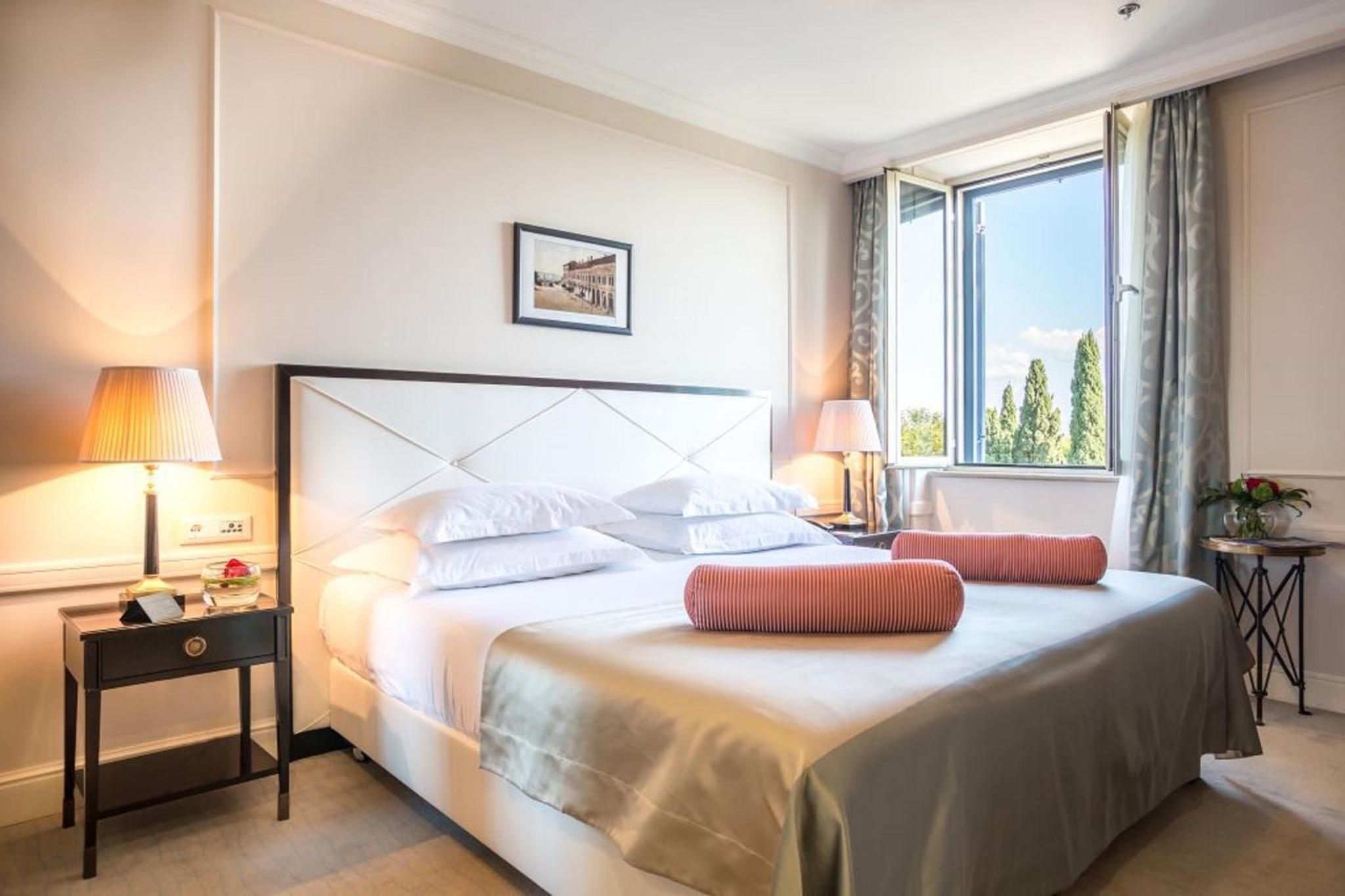 Double Room Sea View with 100 years Hotel Park Package