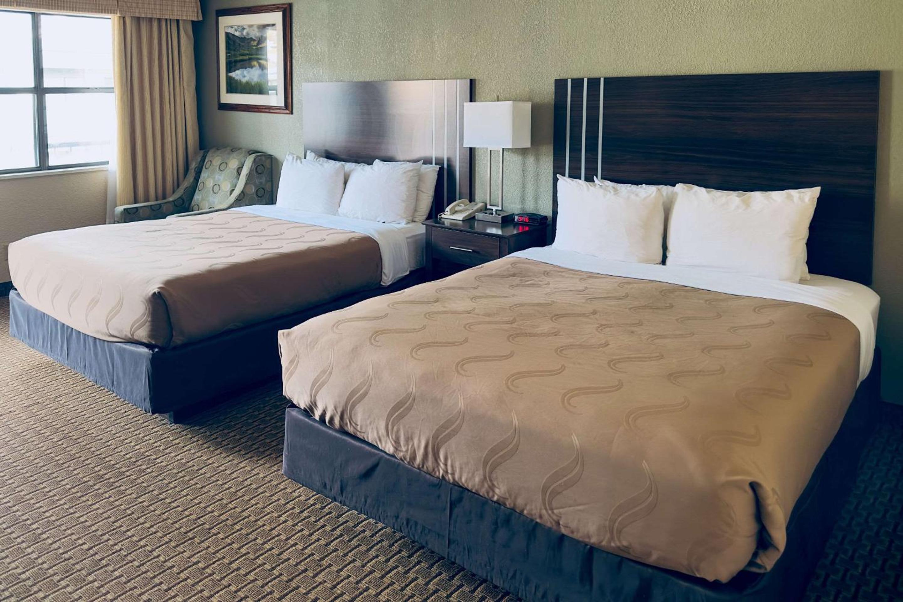 Queen Room with Two Queen Beds - Non-Smoking photo 1