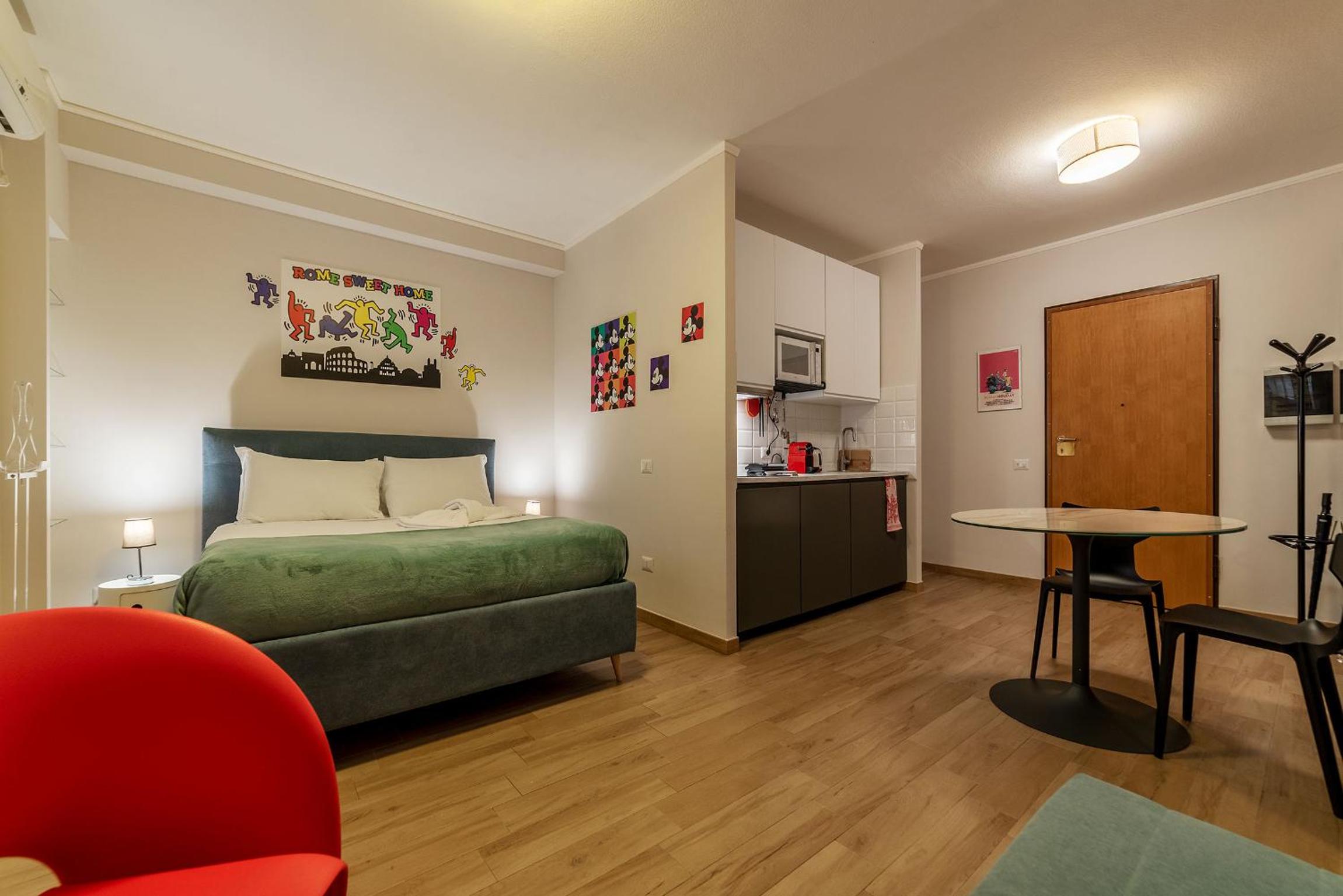 One-Bedroom Apartment