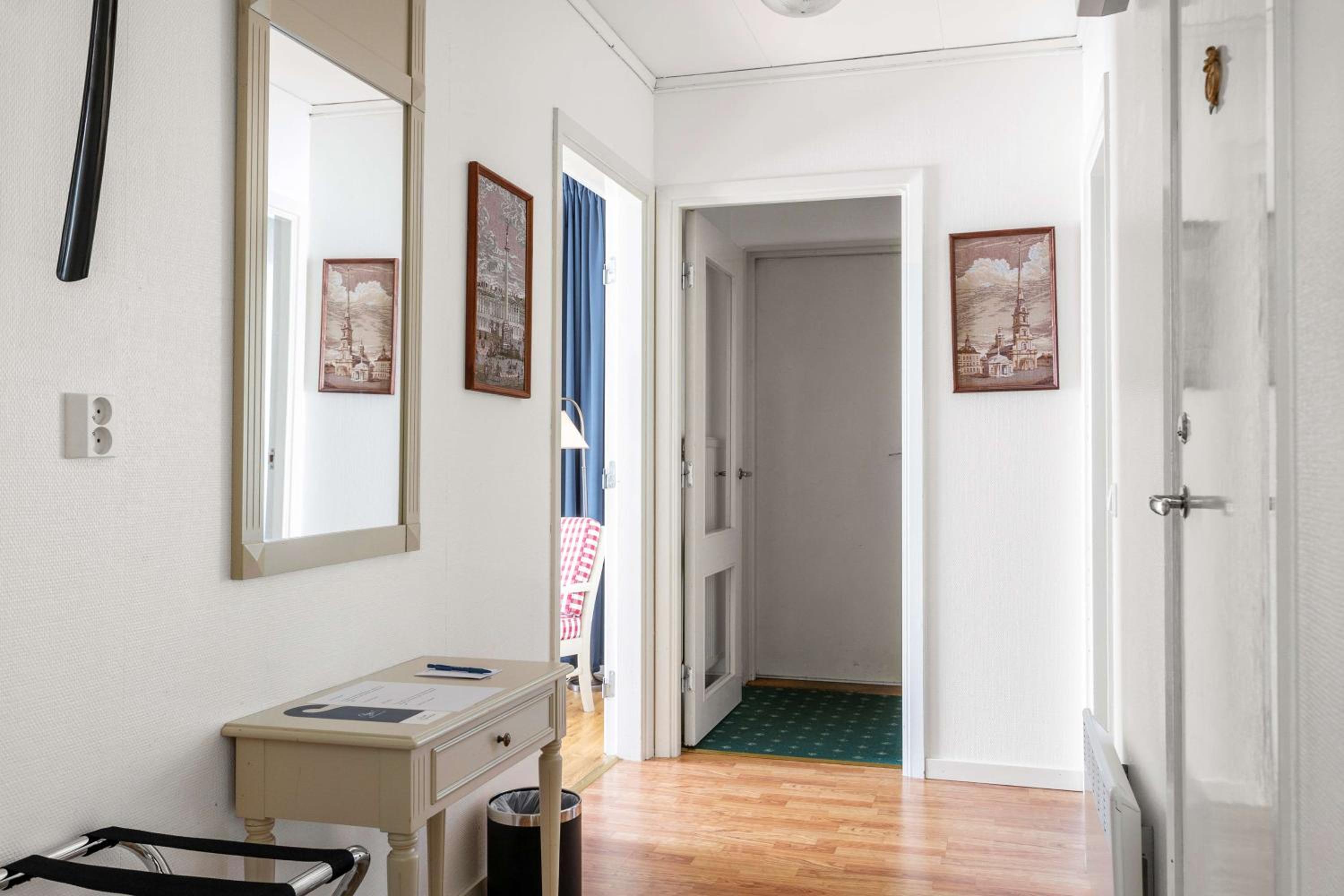 Two-Bedroom Suite photo 3