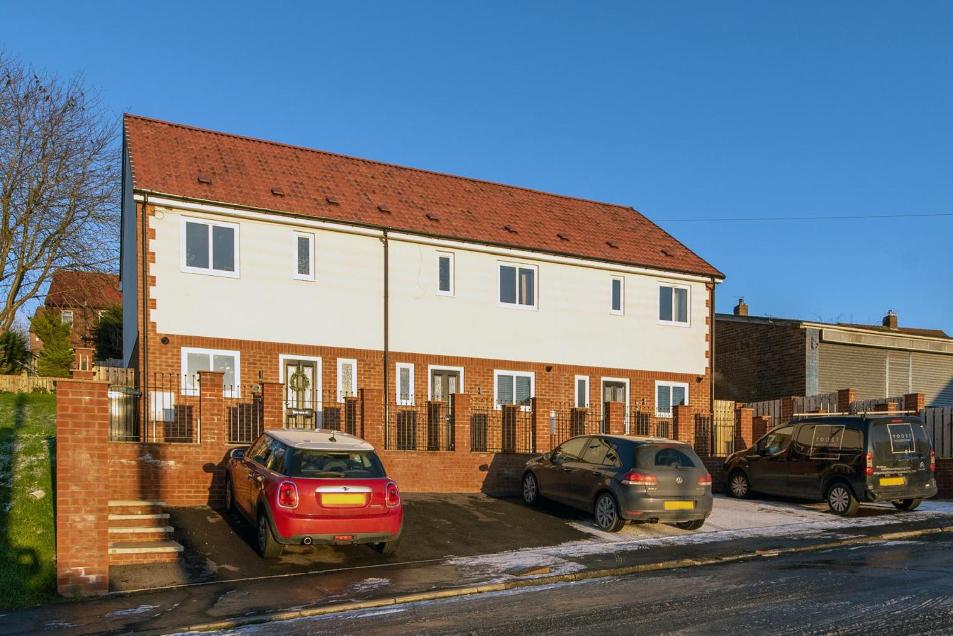 Three-Bedroom House photo 2