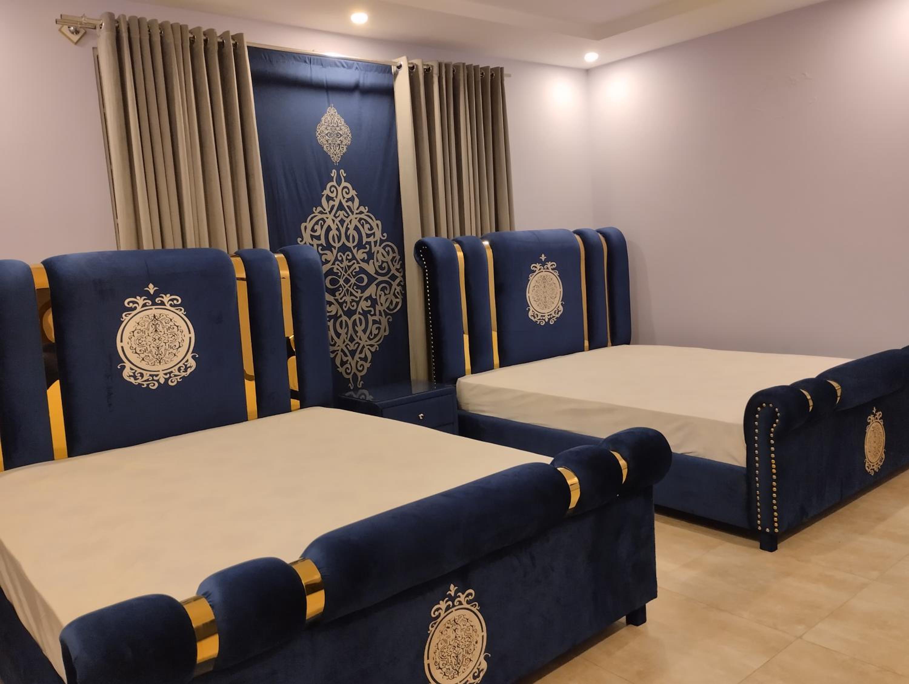Deluxe Family Room