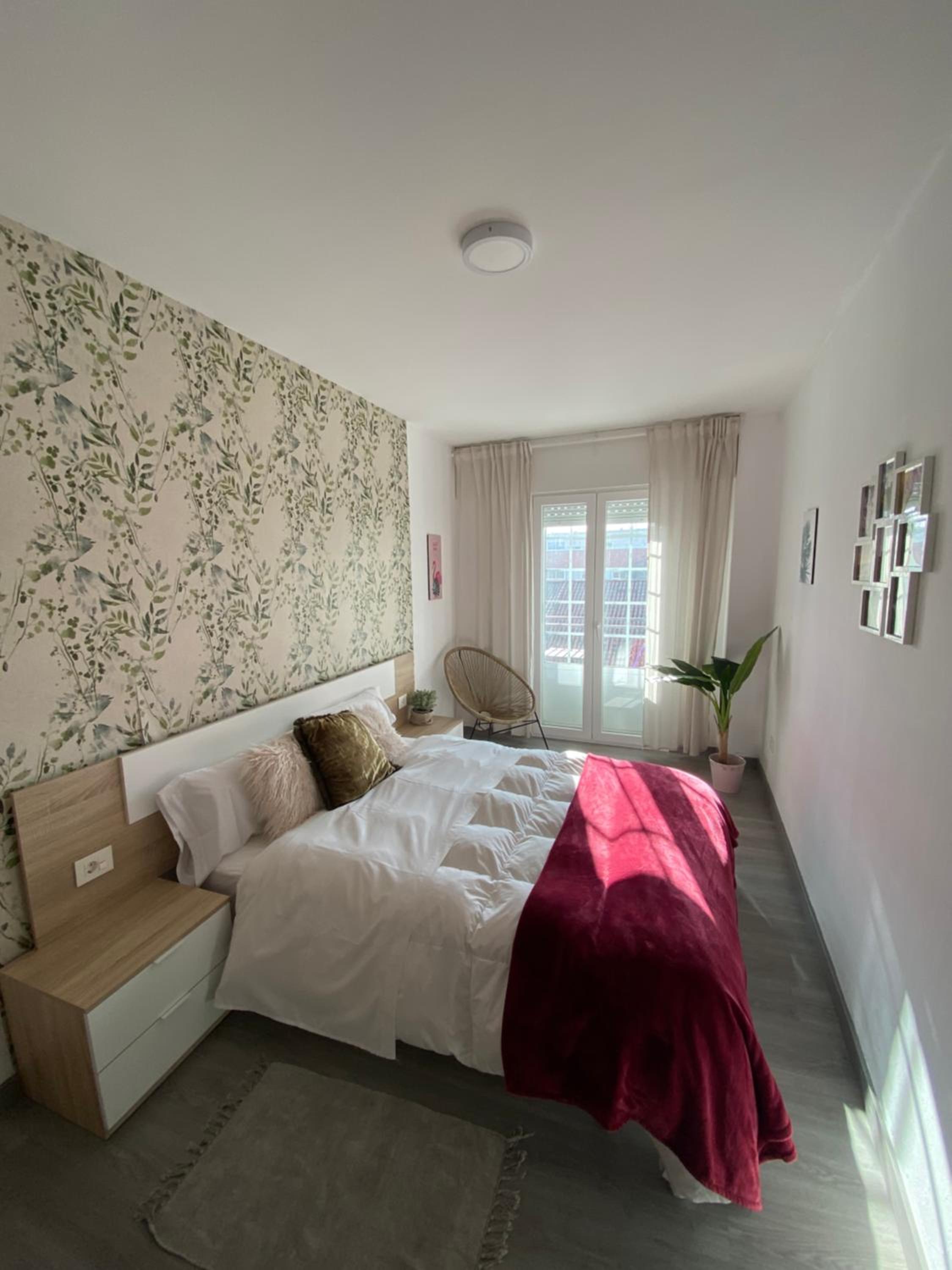 Three-Bedroom Apartment photo 2