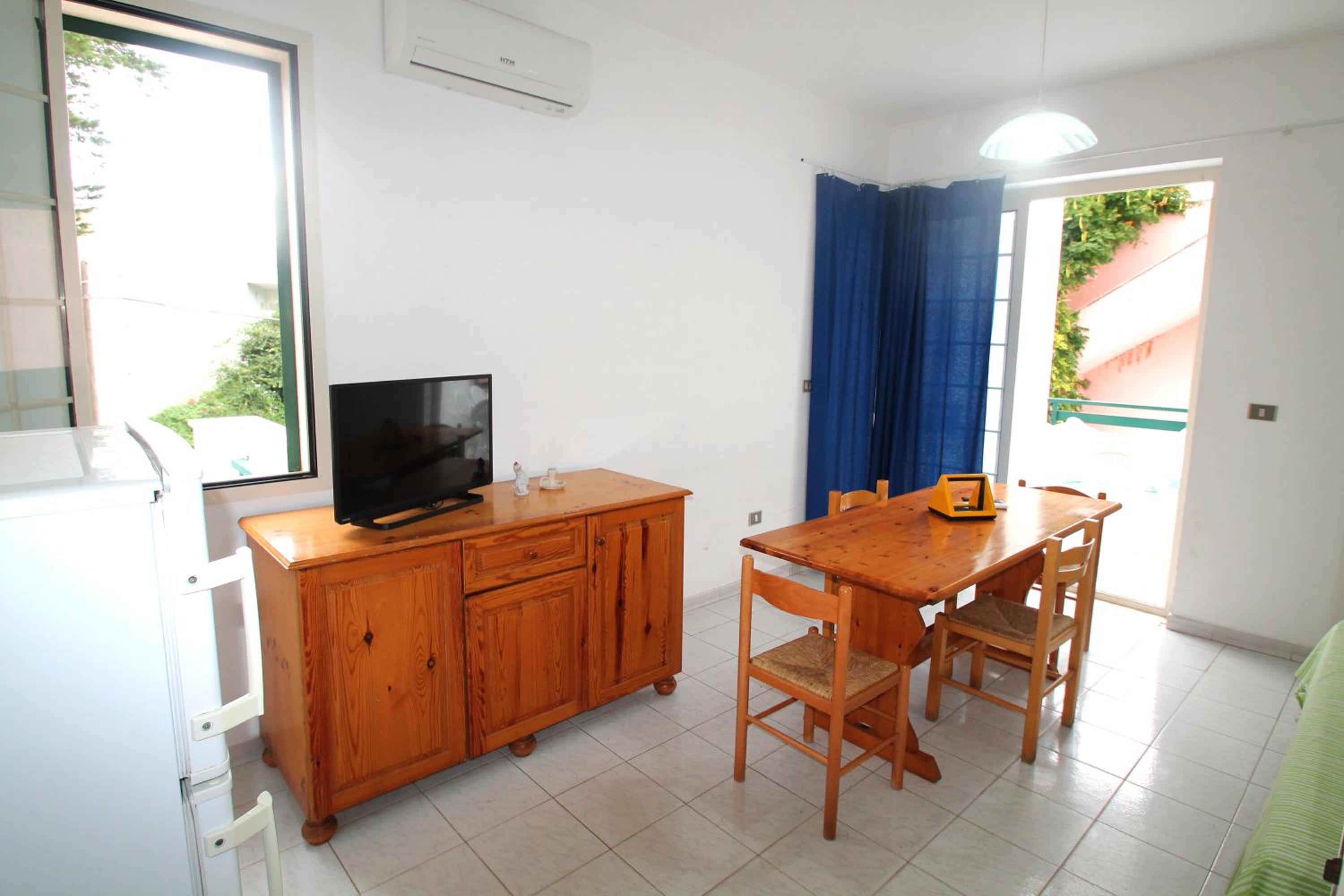 Apartment with Garden View