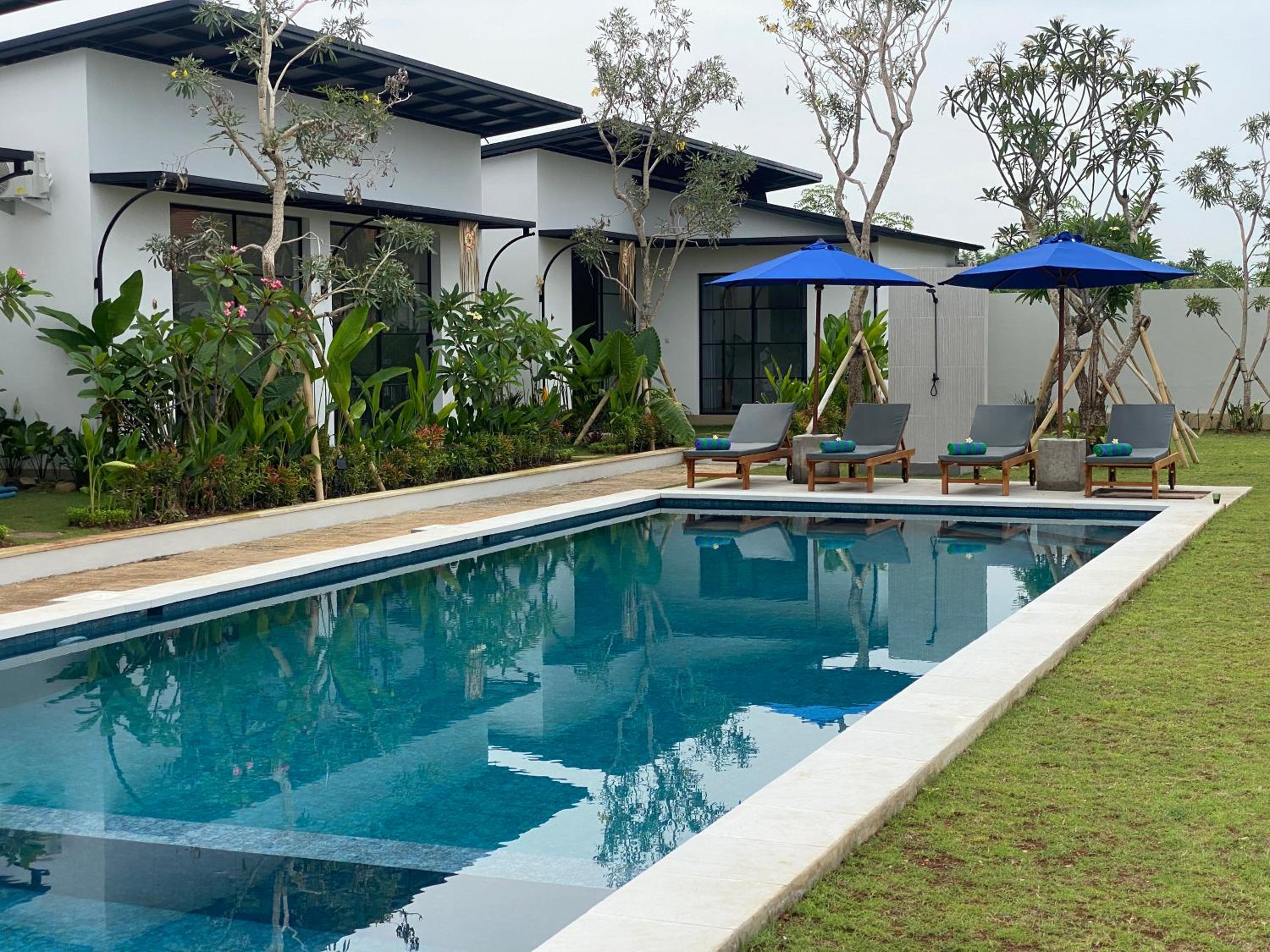 Three-Bedroom Villa photo 3