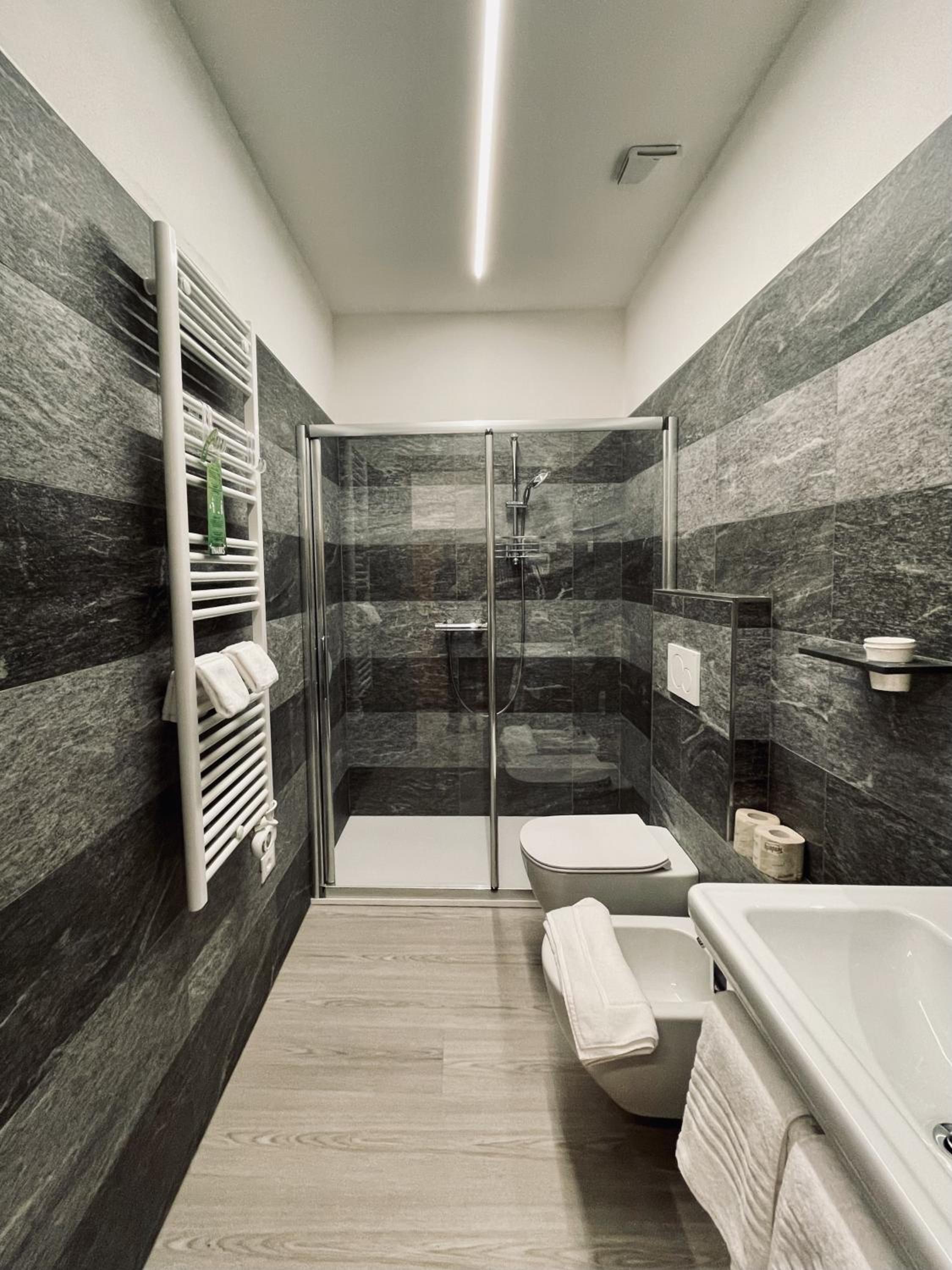 Double Room with Private Bathroom photo 3