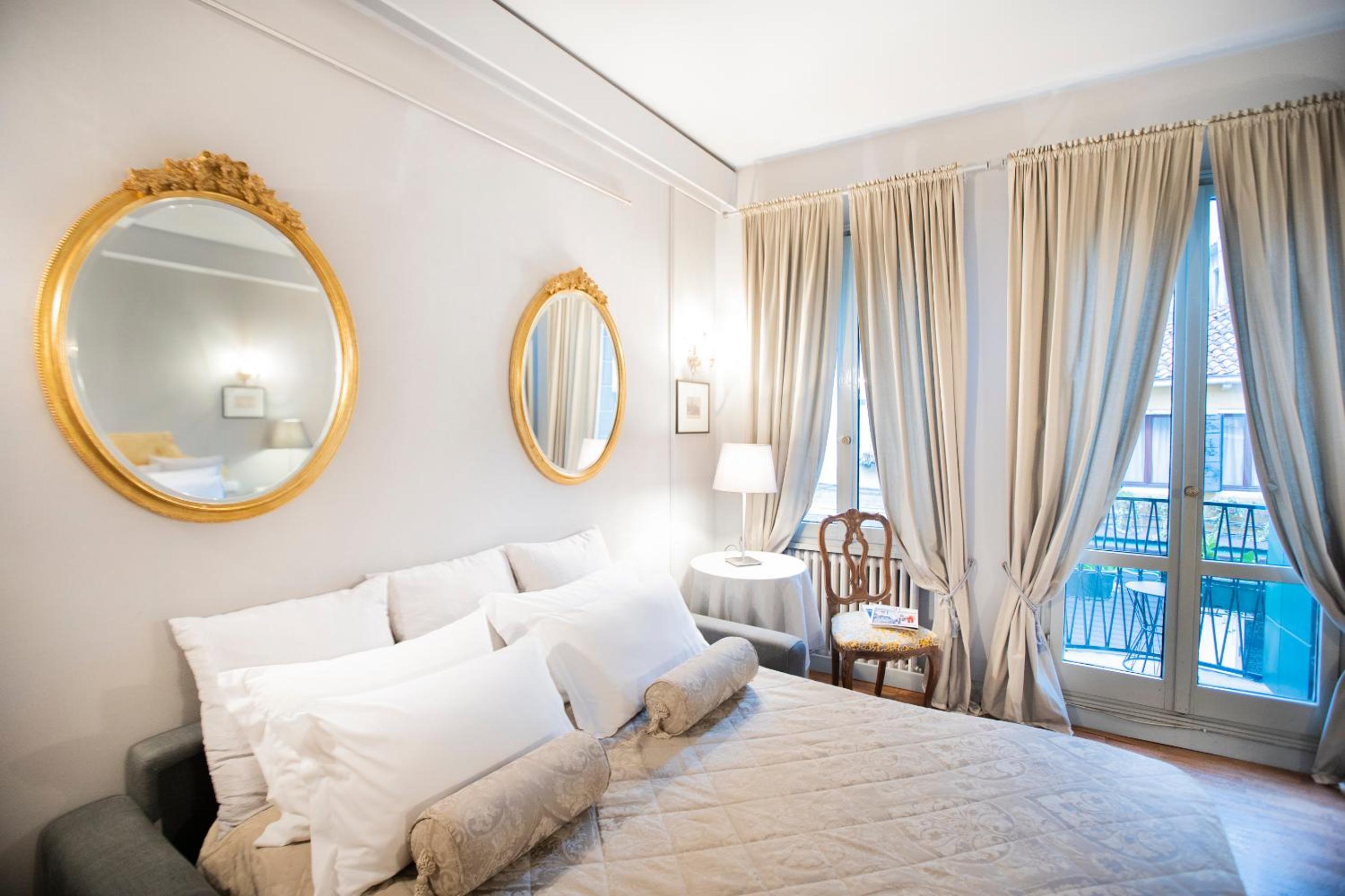 Junior Suite with Canal View photo 2