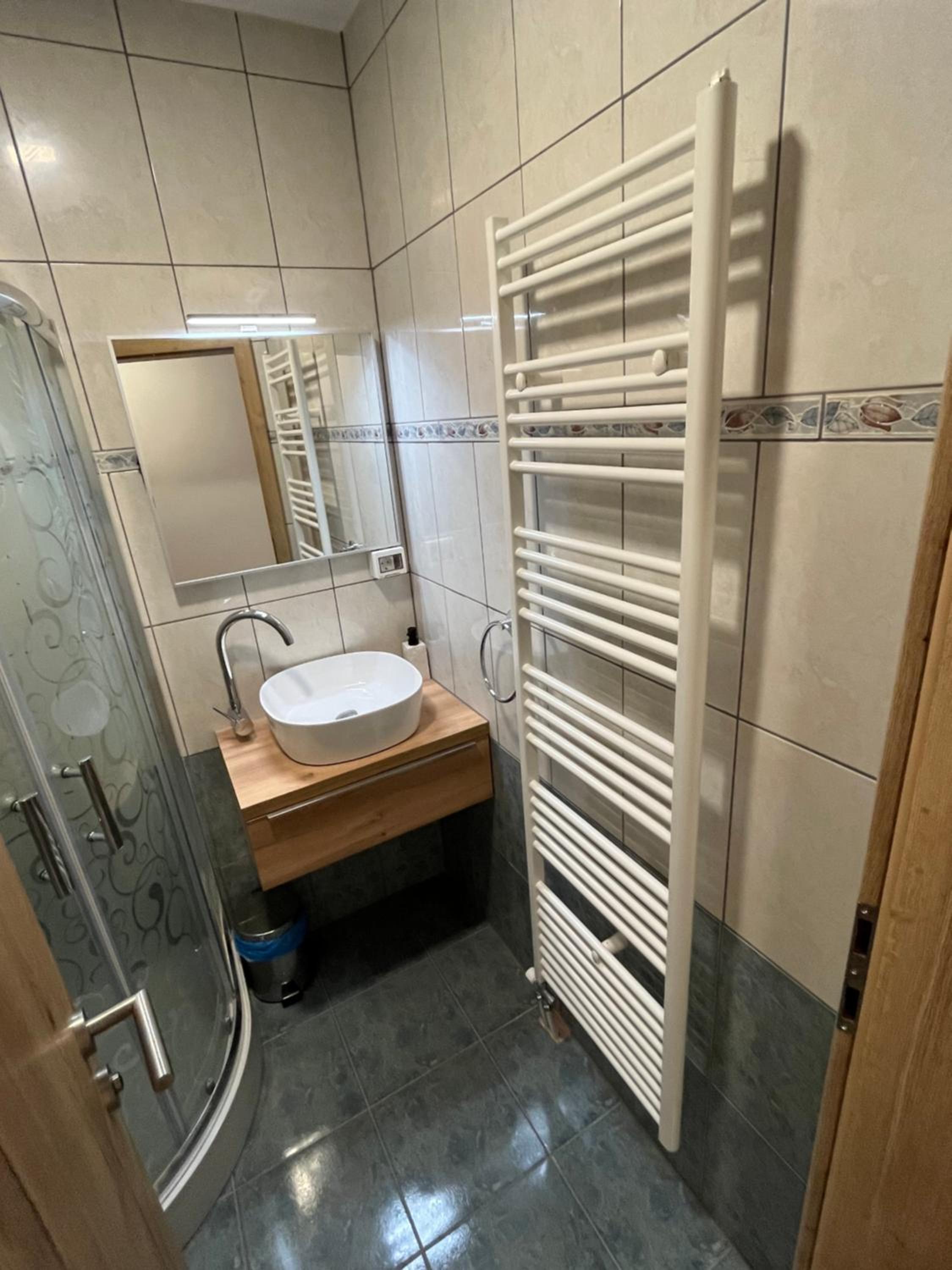 Deluxe Double Room with Balcony - Photo 7