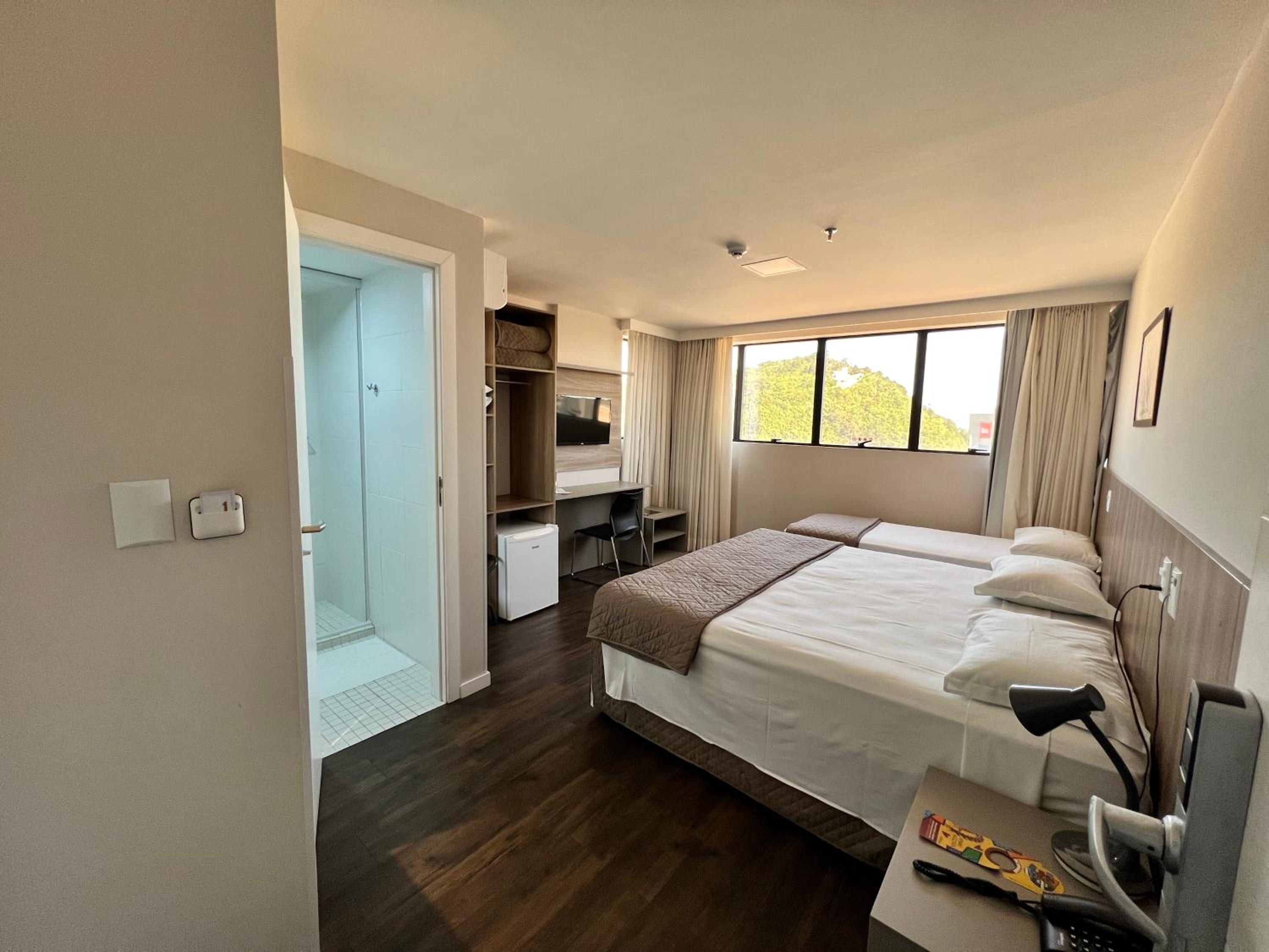 Standard Triple Room - Photo 3
