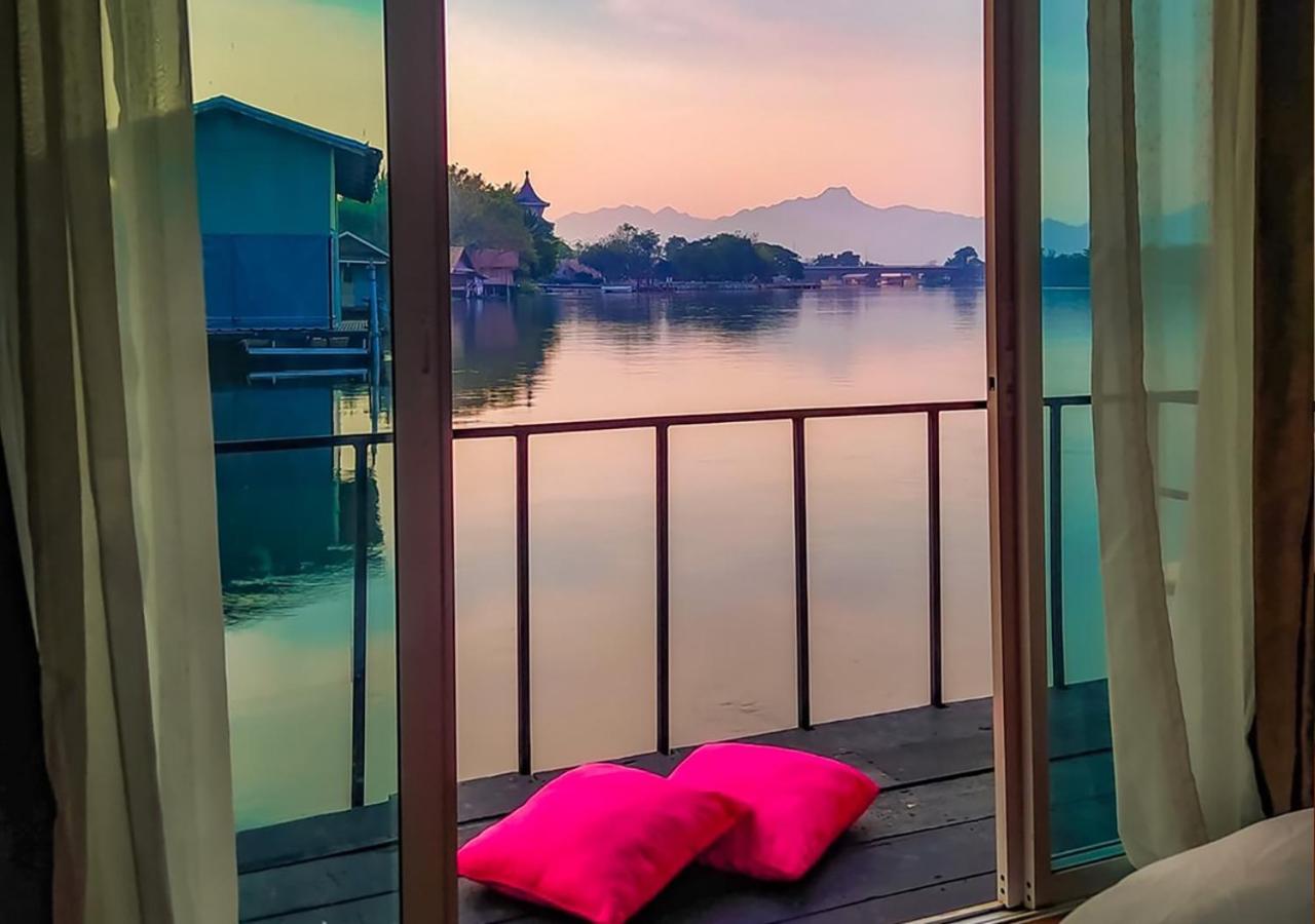 Superior Double Room with River View - Photo 6