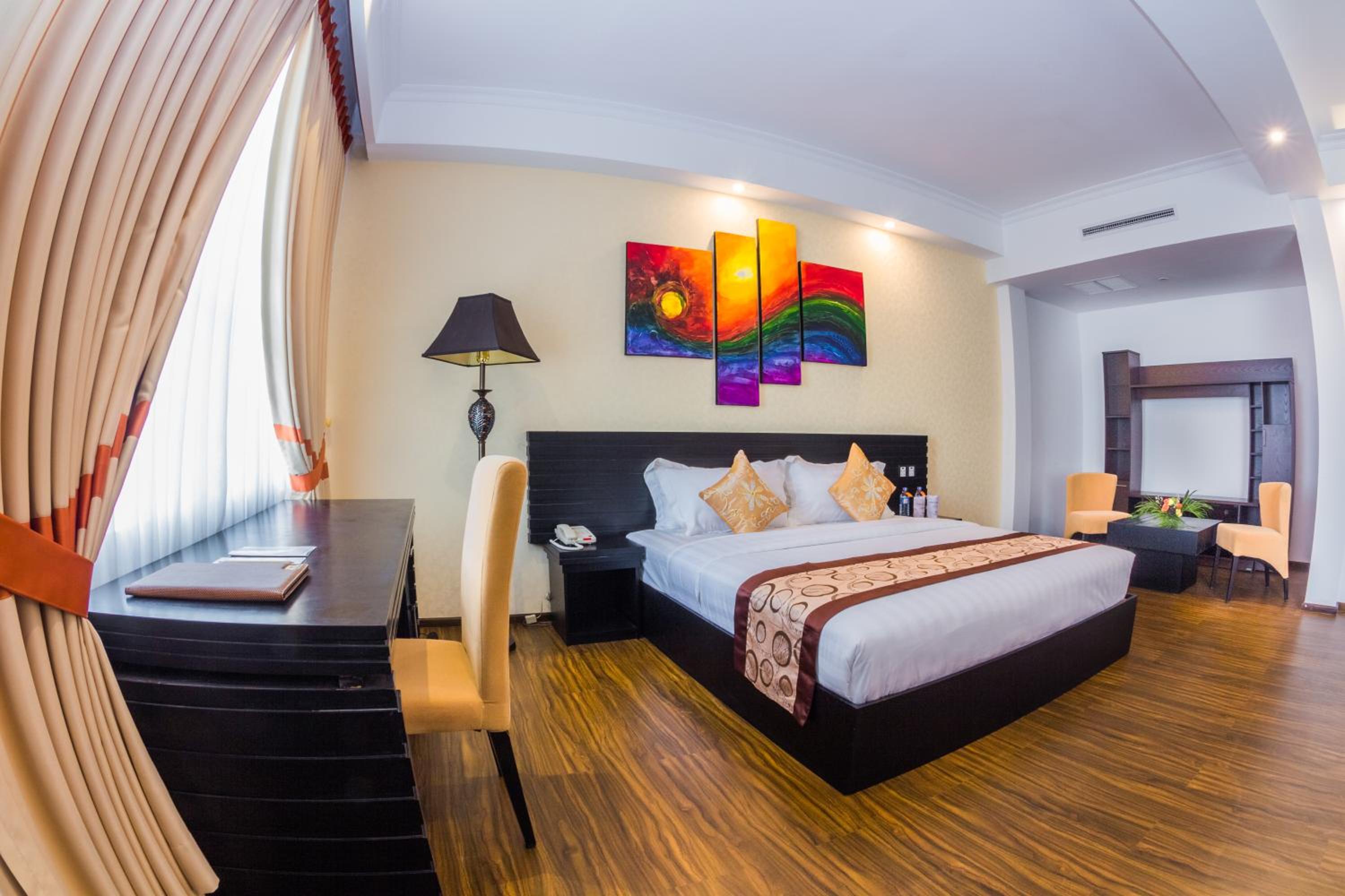 Exclusive Mid-night arrivals 15% off on F&B, 10% off on Bar with Free Upgrade on availability photo 2