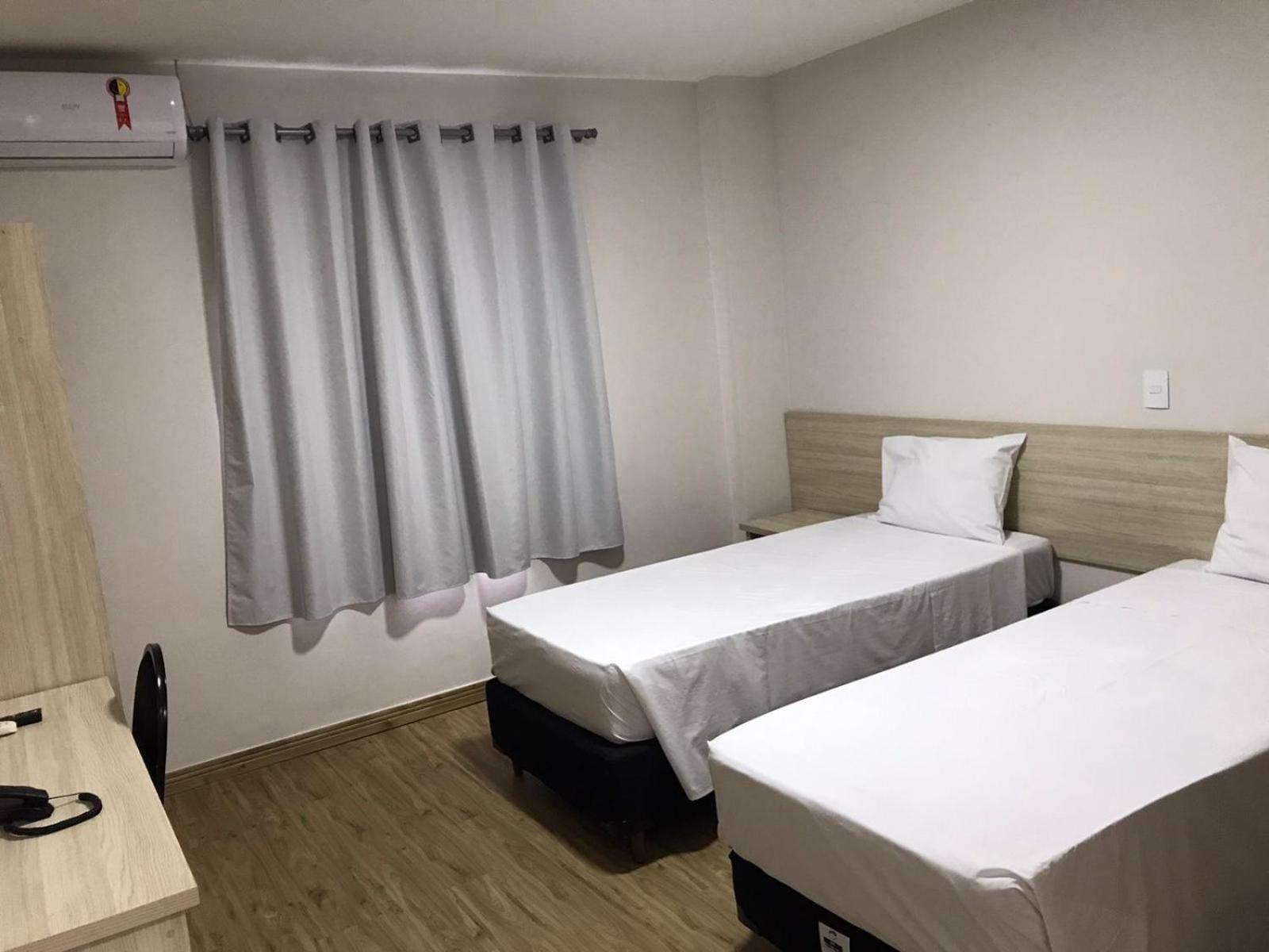 Twin Room - Disability Access photo 2