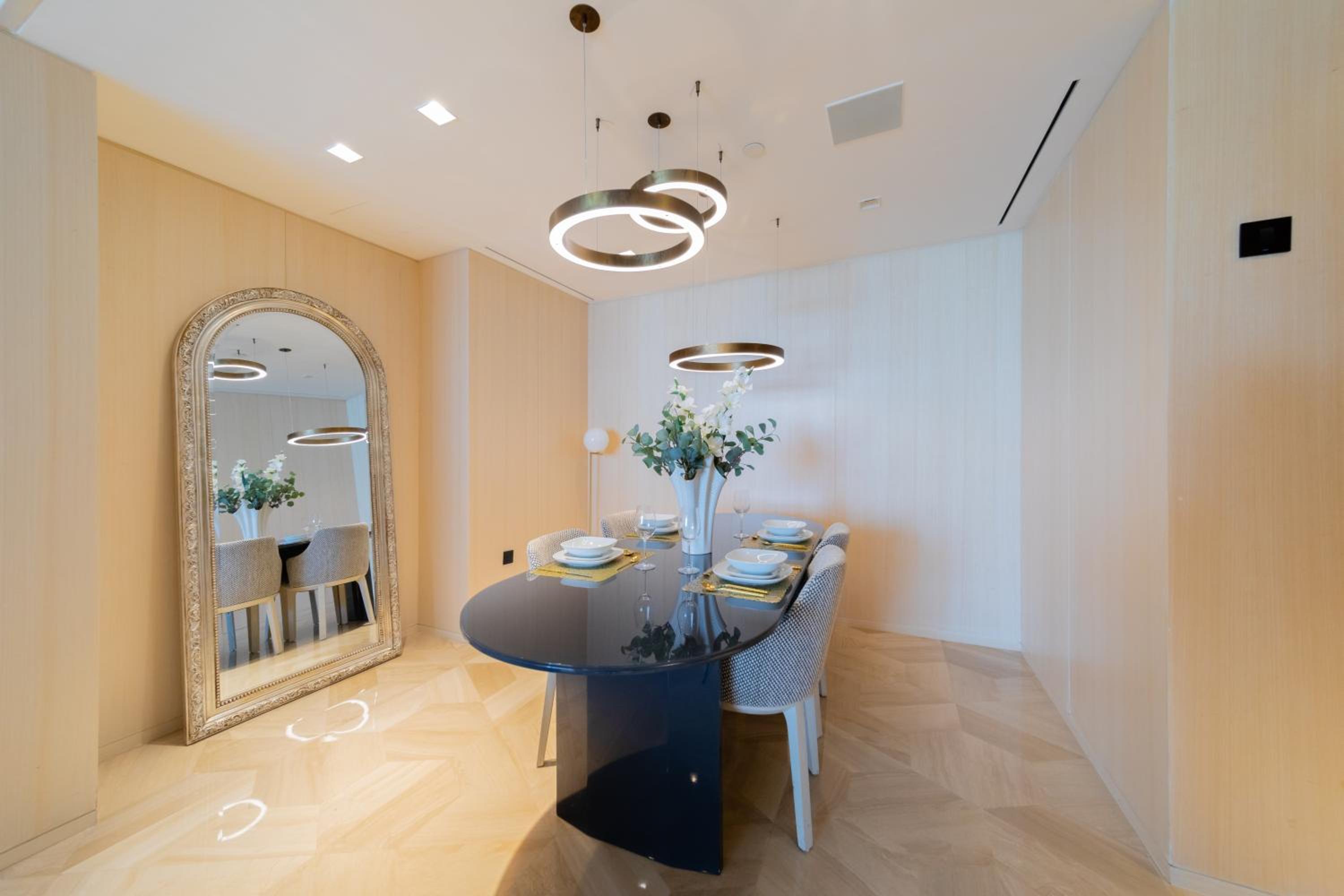 One-Bedroom Apartment with Sea View photo 2