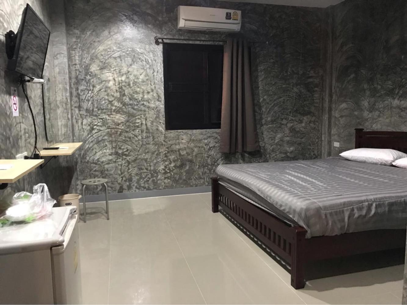 Deluxe Double Room - Photo 16