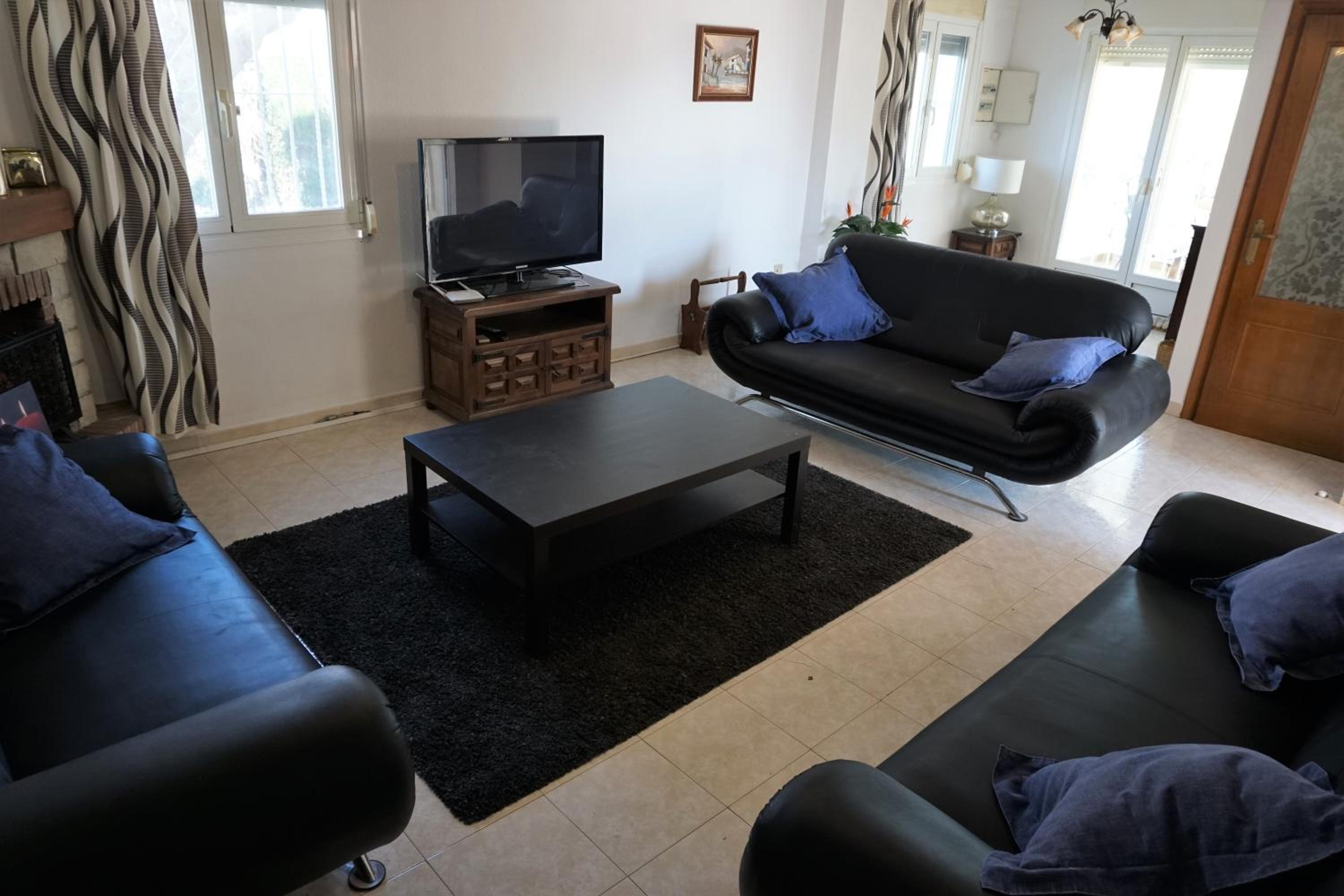 Four-Bedroom House photo 2