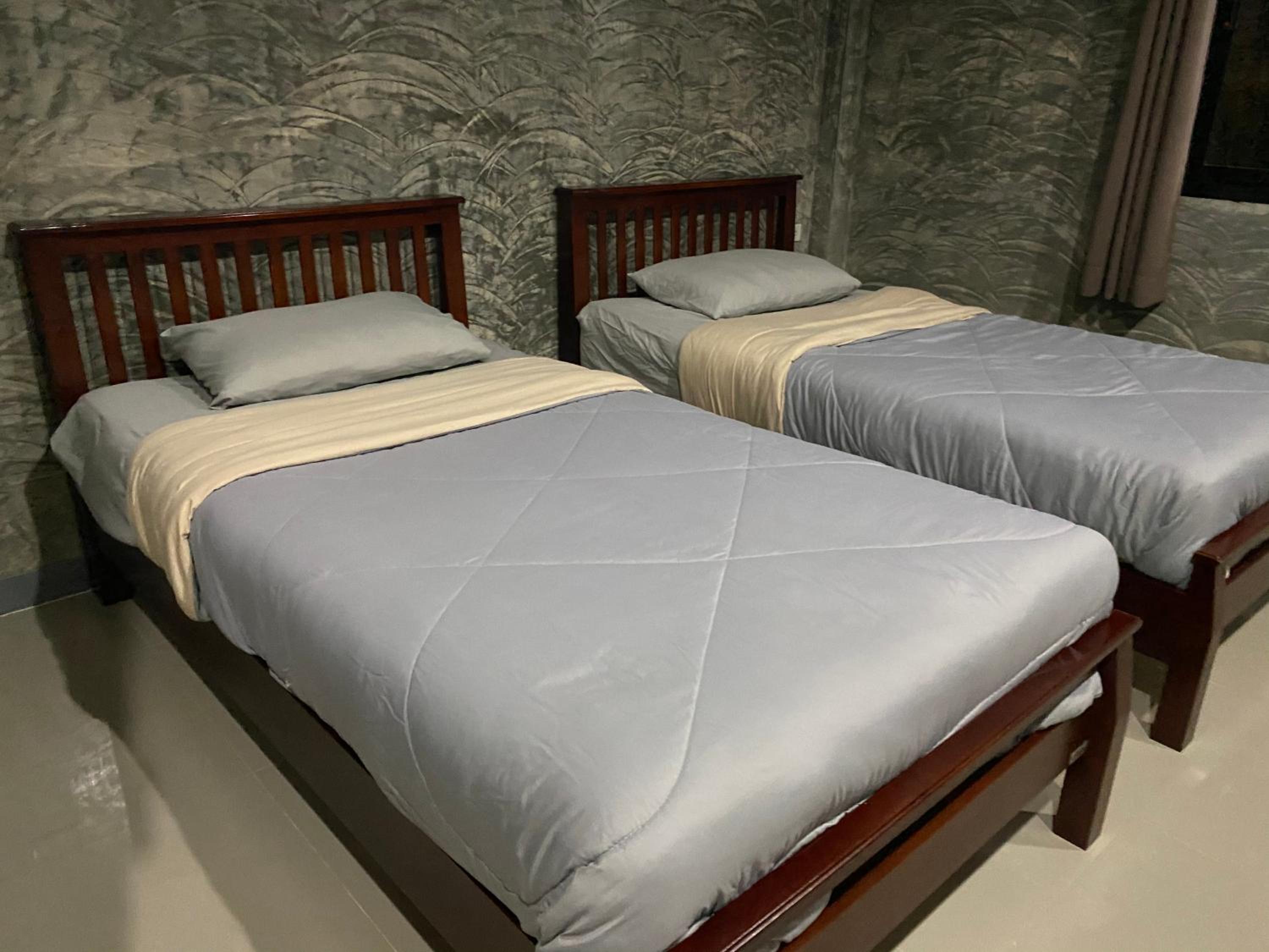 Superior Double Room with Two Double Beds - Photo 6