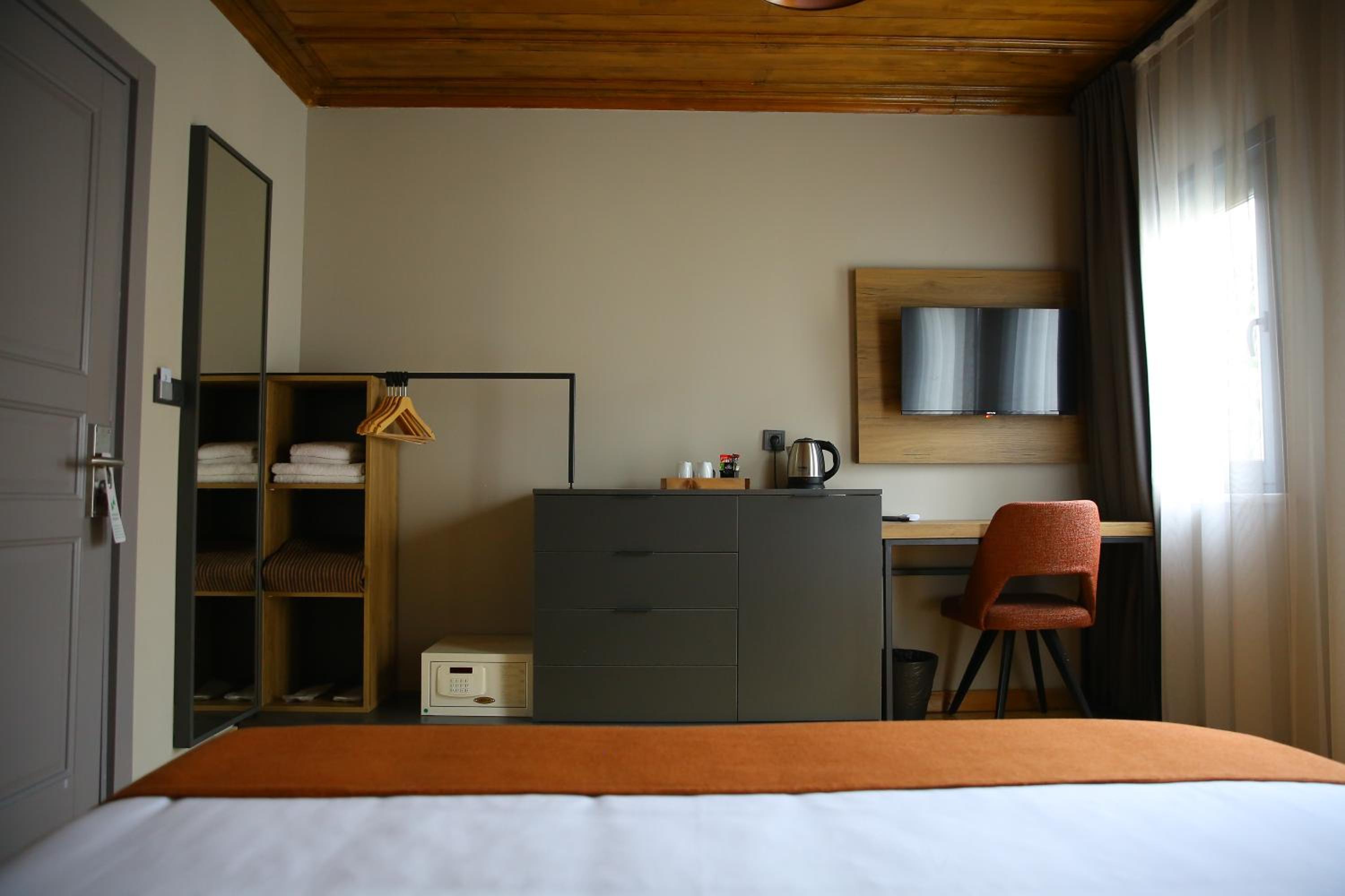 Double Room with Balcony photo 2