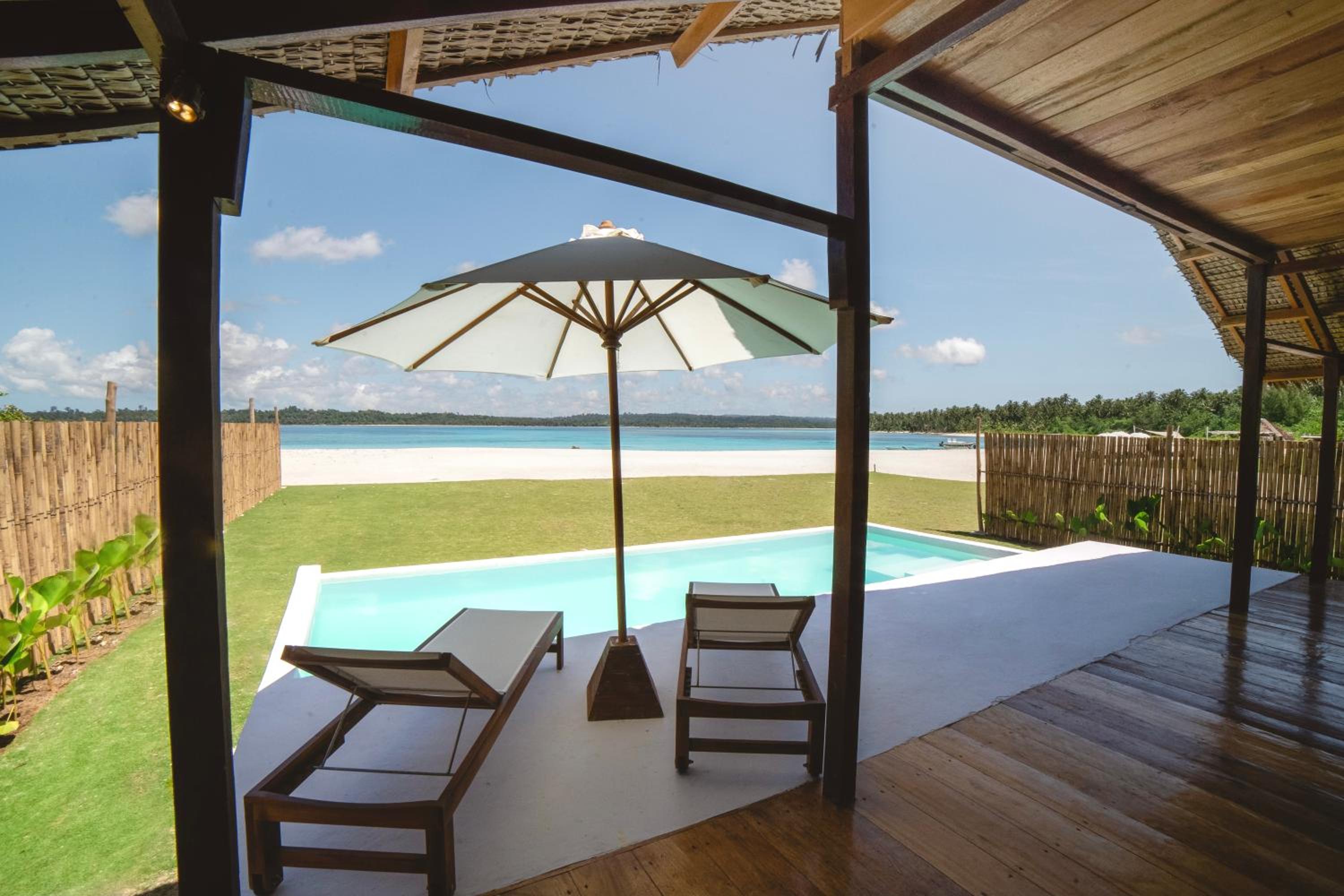 Villa - Beach Front photo 2