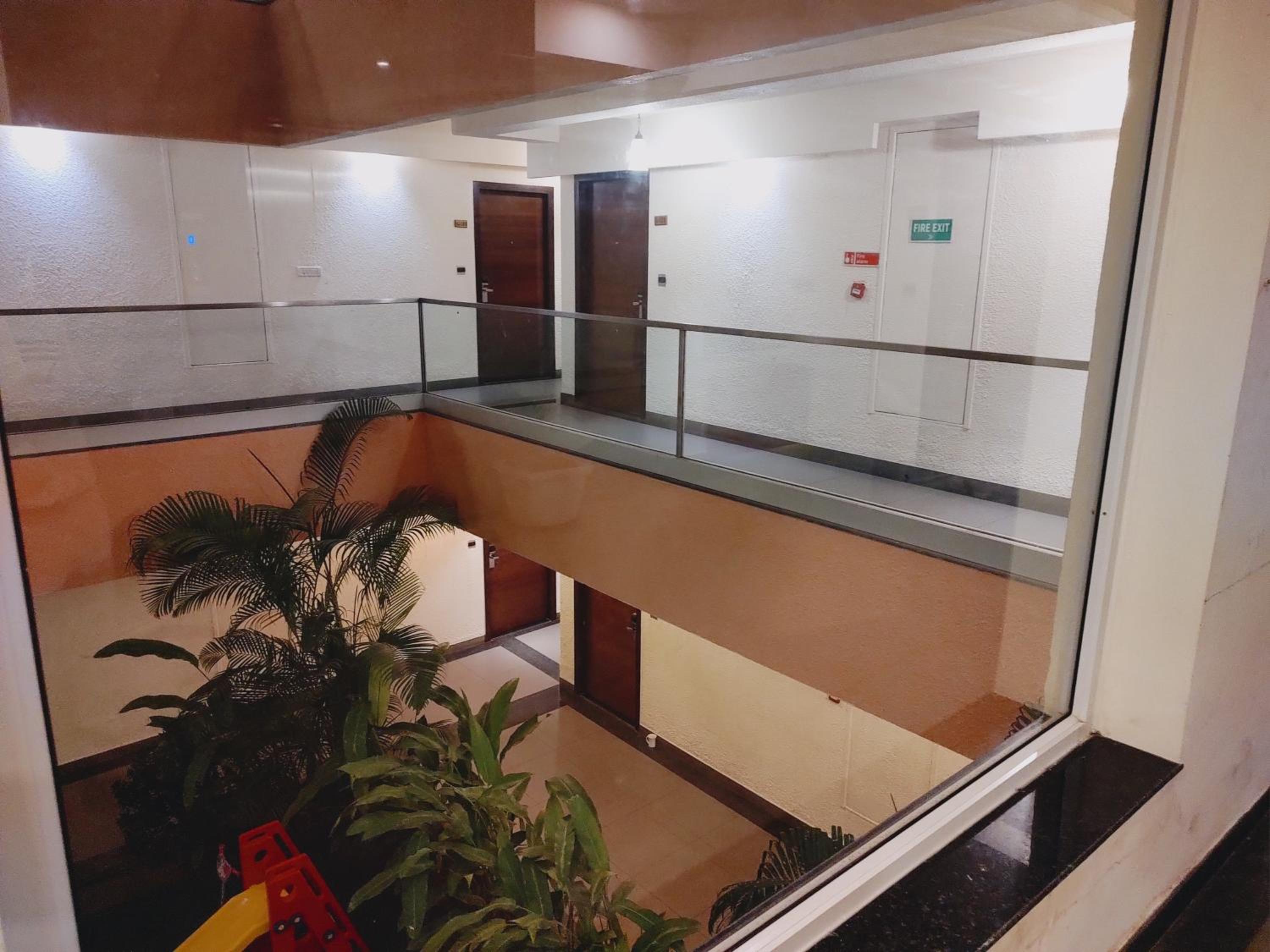 Double Room with Balcony - Photo 2