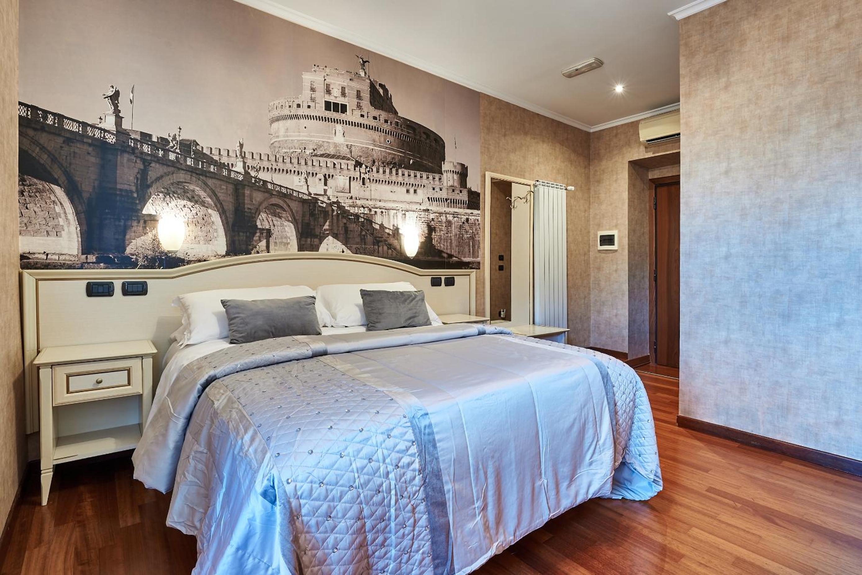 Deluxe Junior Suite photo 1