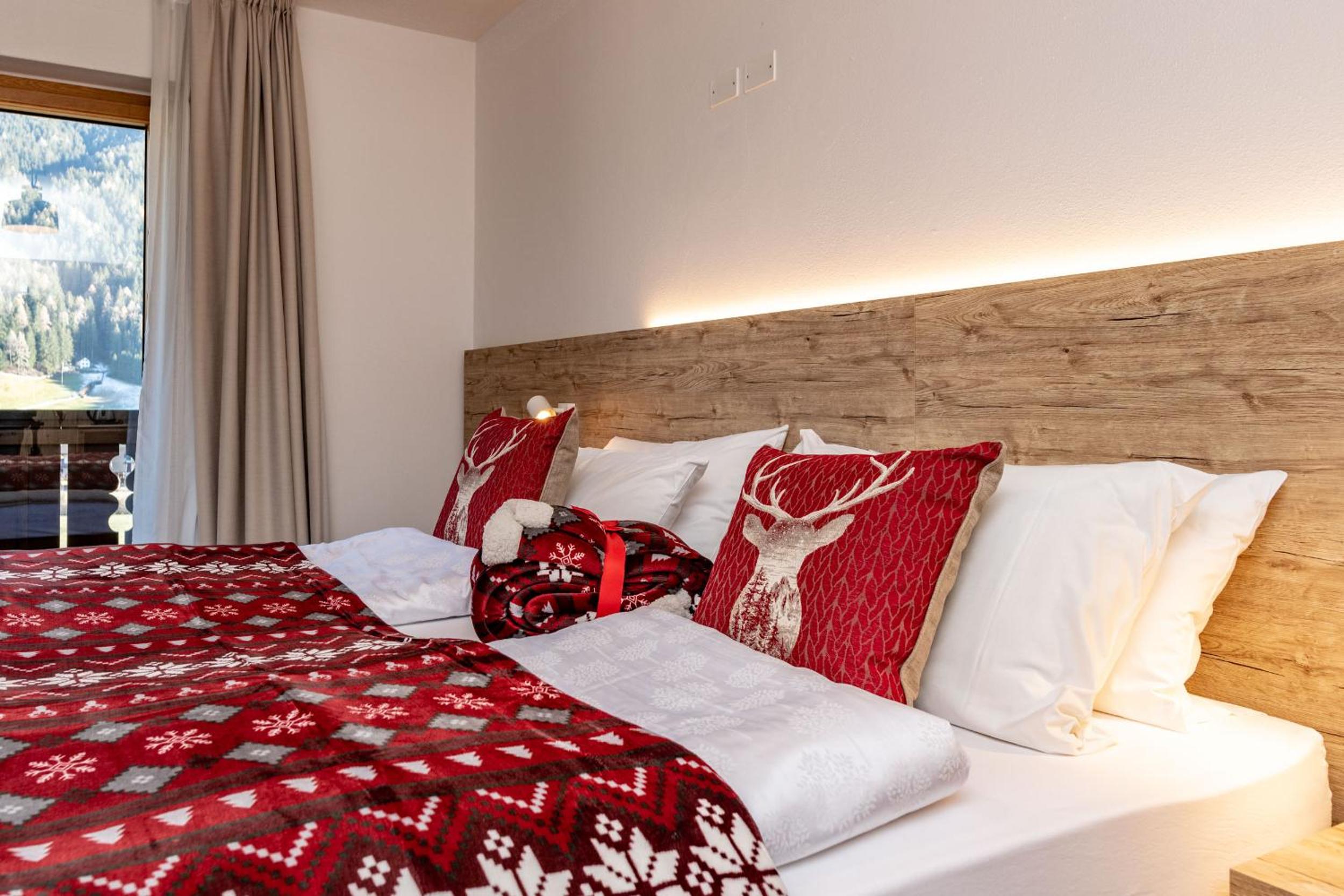 Deluxe Double Room with Spa Access - Photo 5