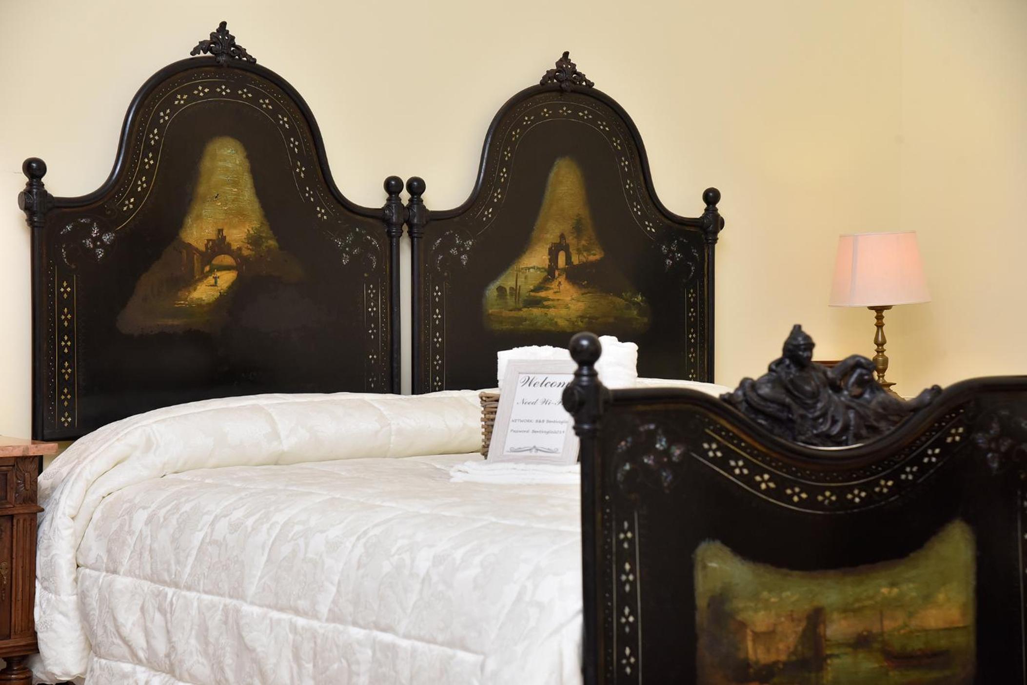 Deluxe Suite with Spa Bath - Photo 11