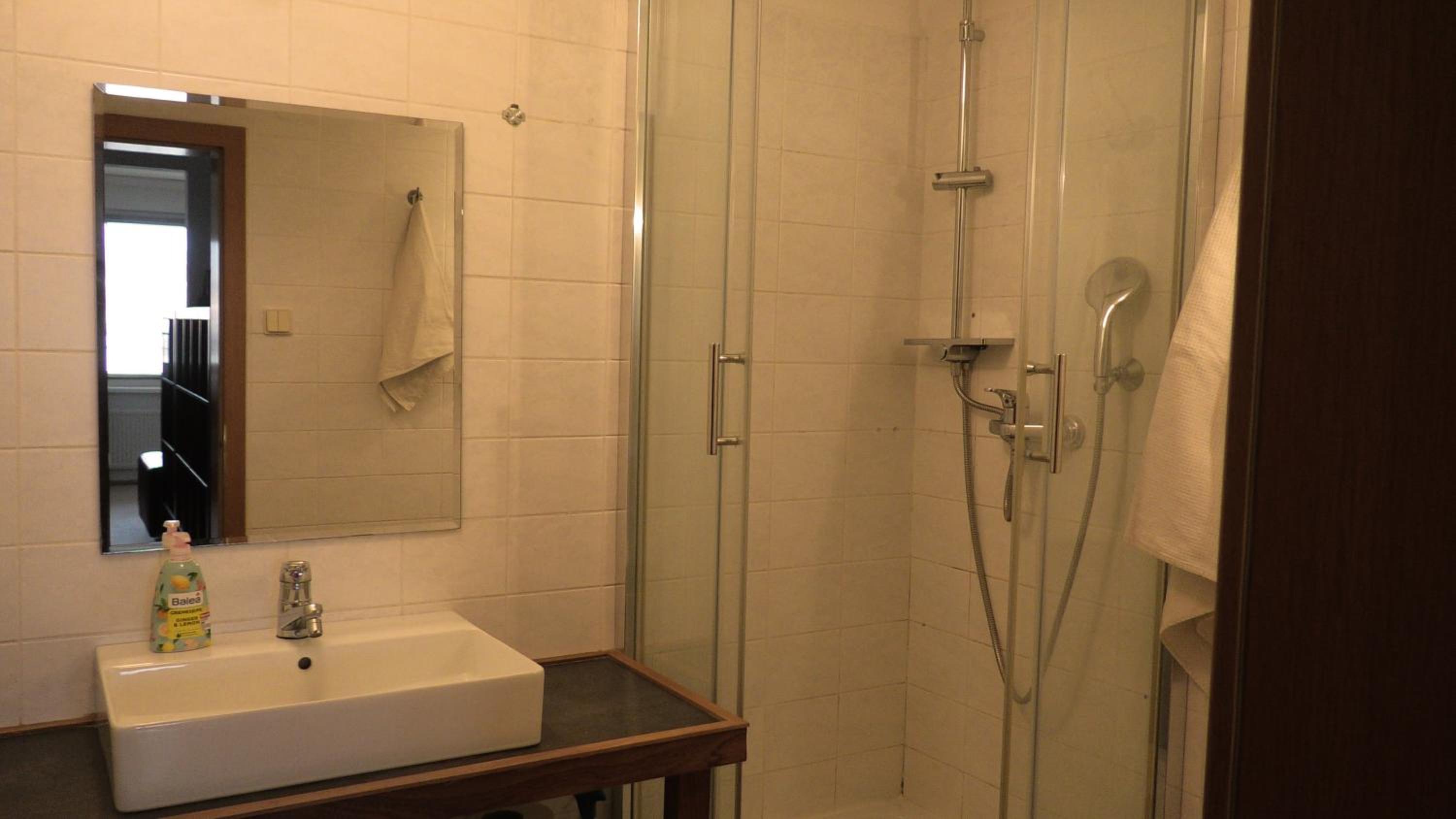 One-Bedroom Apartment - Photo 7