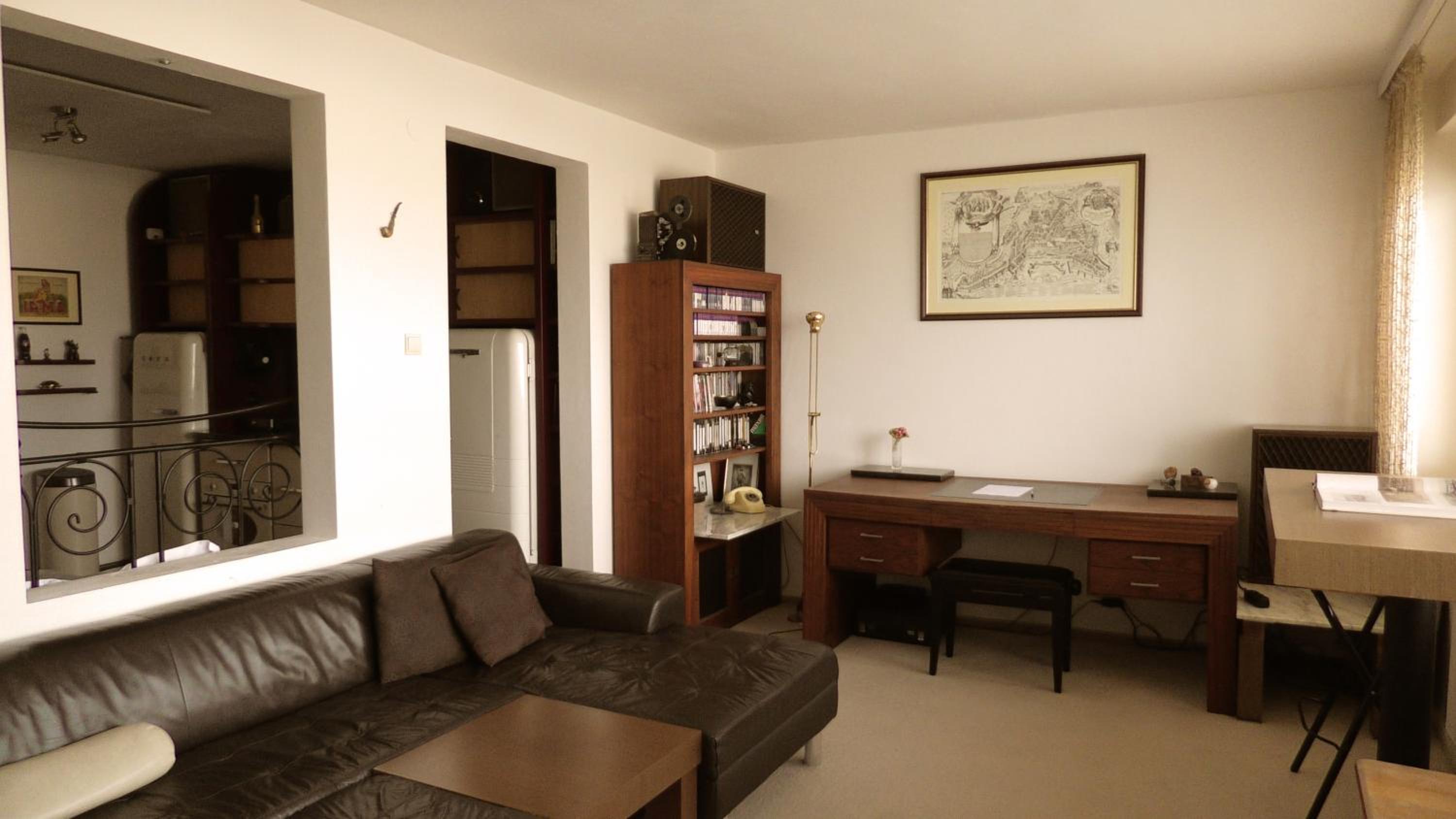 One-Bedroom Apartment - Photo 1