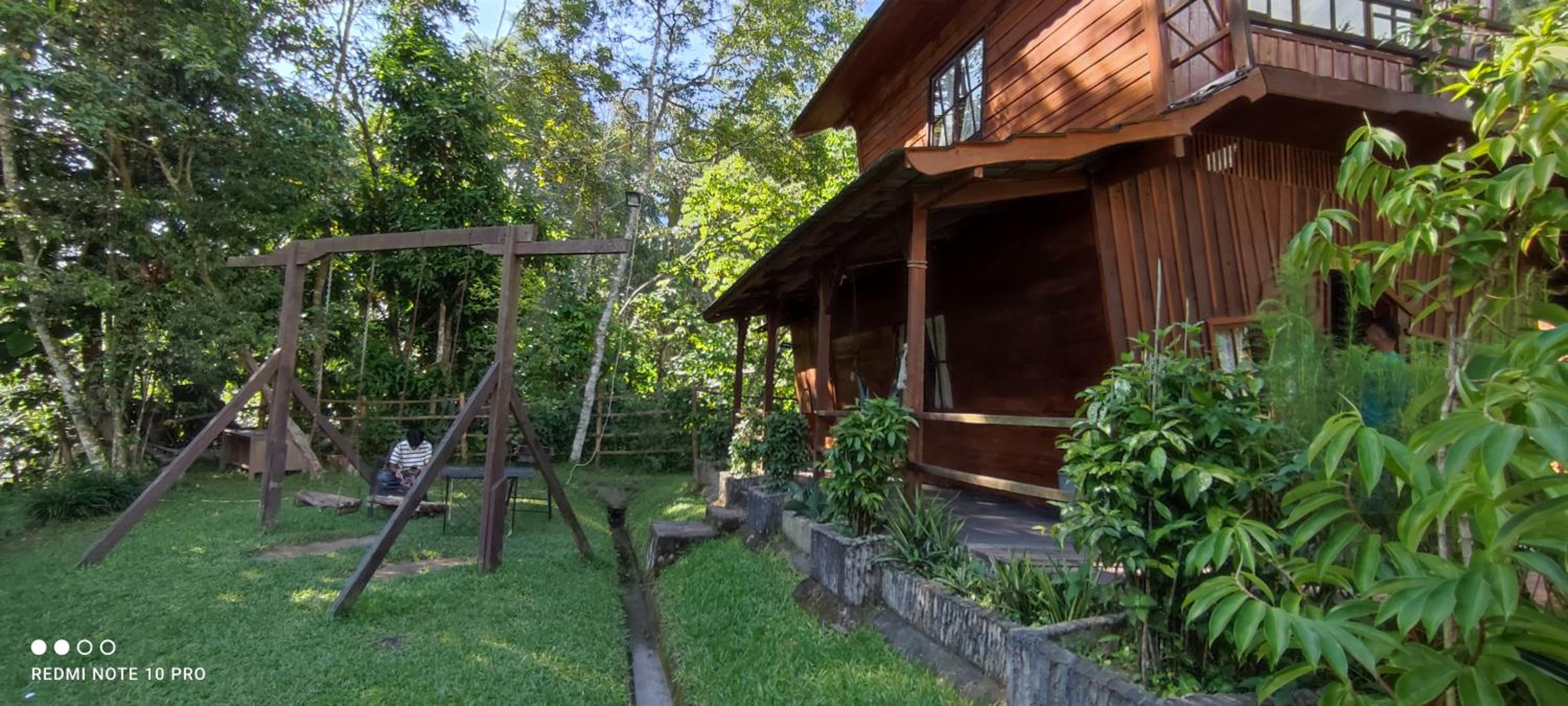 Deluxe Bungalow with Garden View photo 2