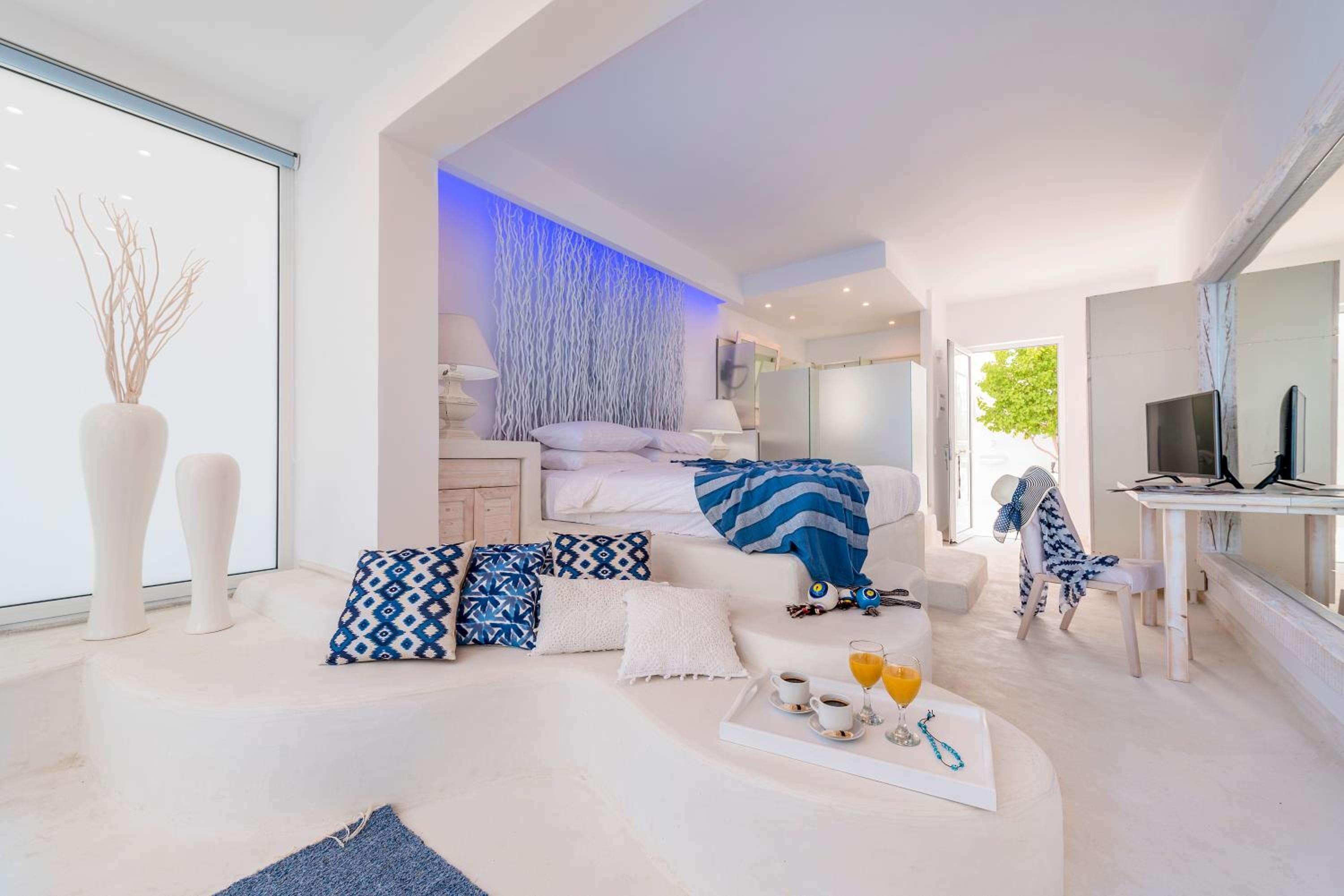 Suite with Pool View