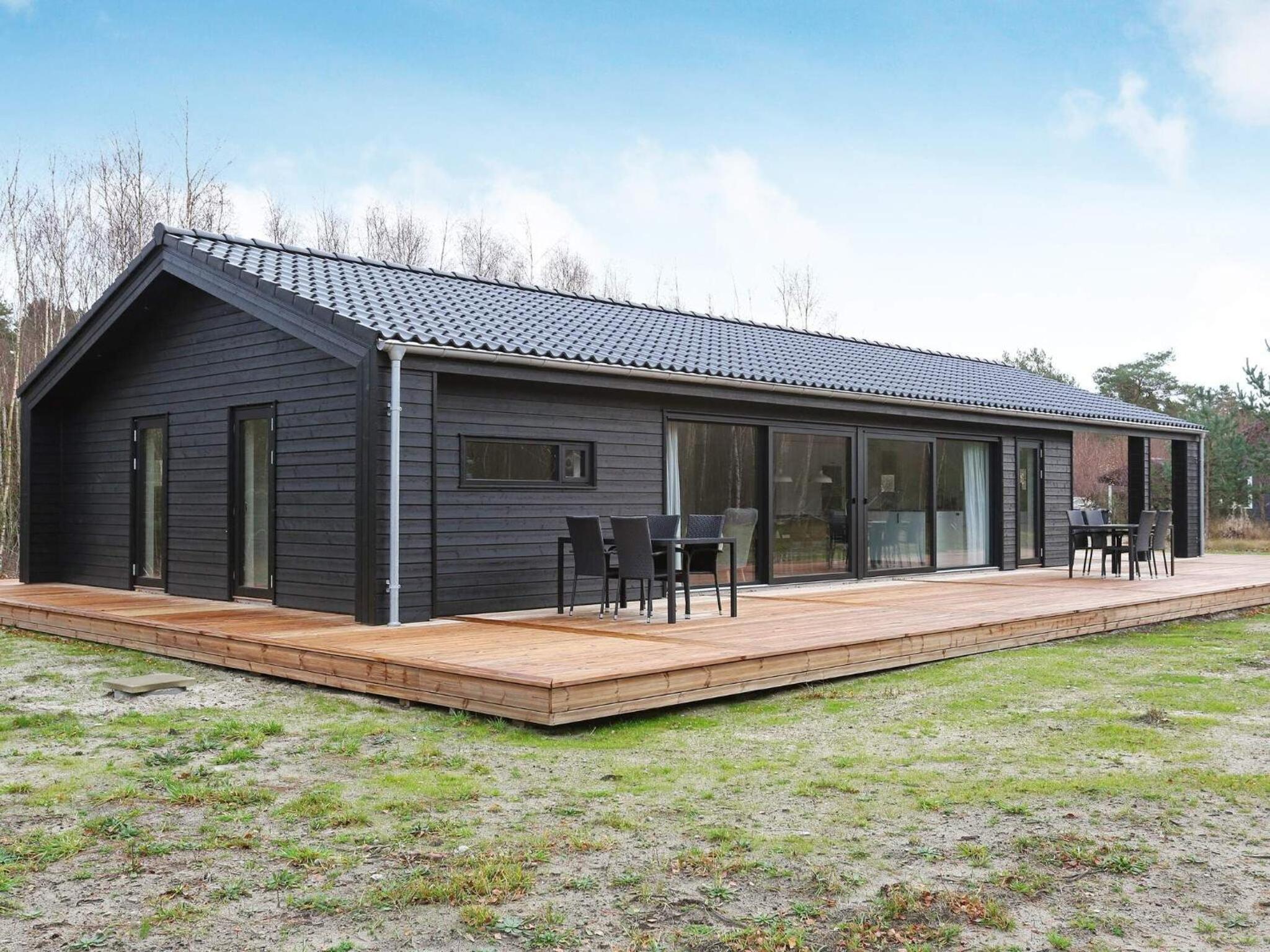 Four-Bedroom Vacation Home photo 2