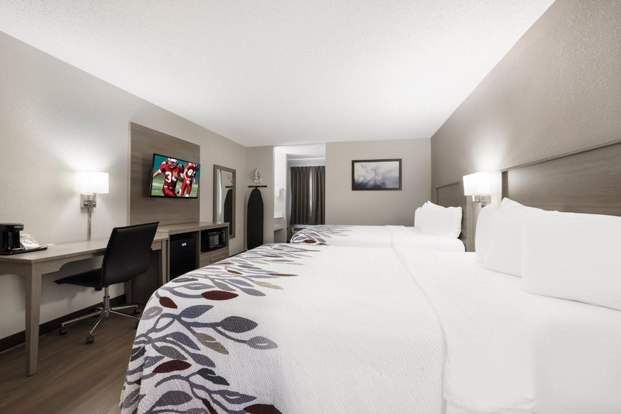 Superior Room with Two Queen Beds Non-Smoking - Photo 6