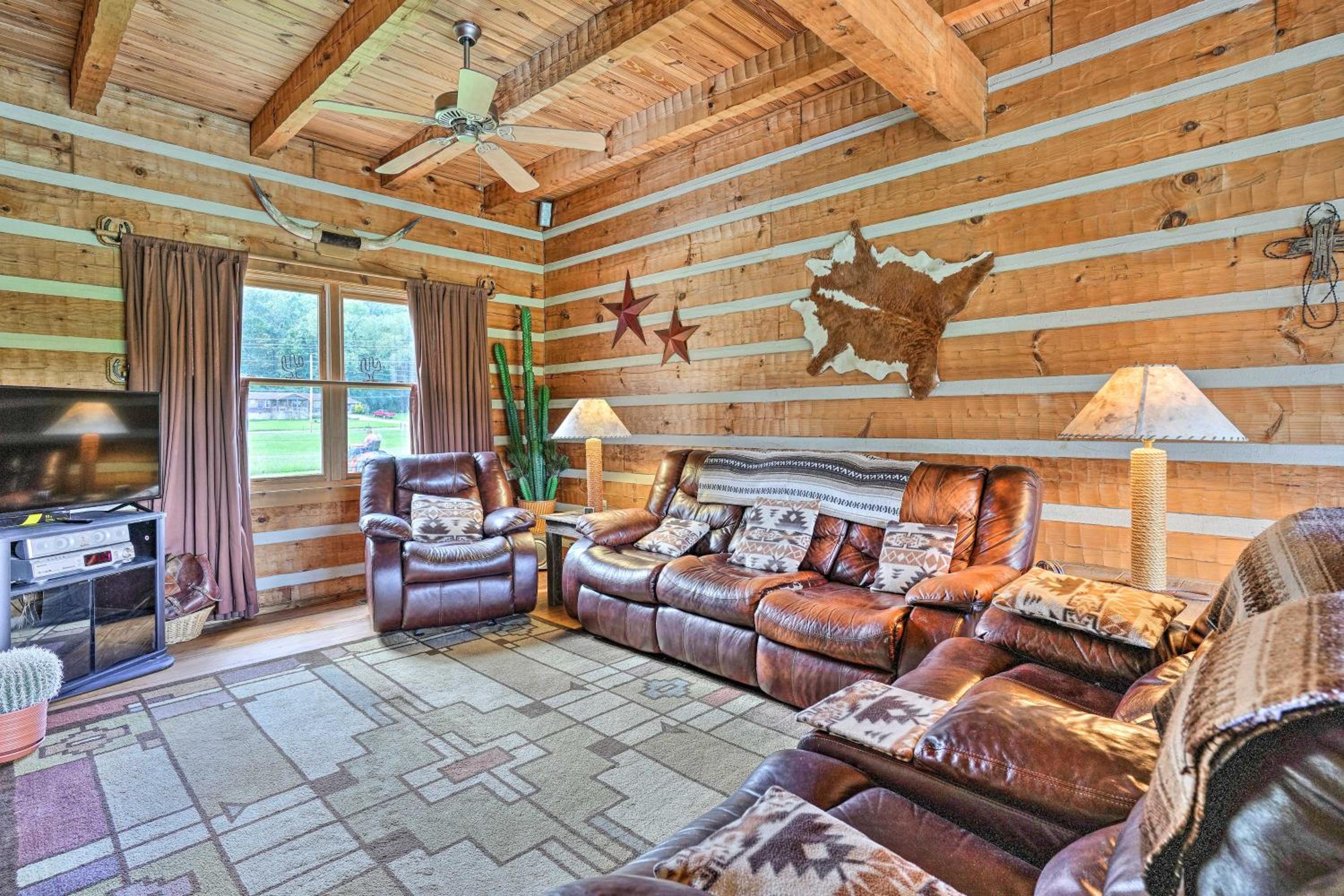 Four-Bedroom House photo 3
