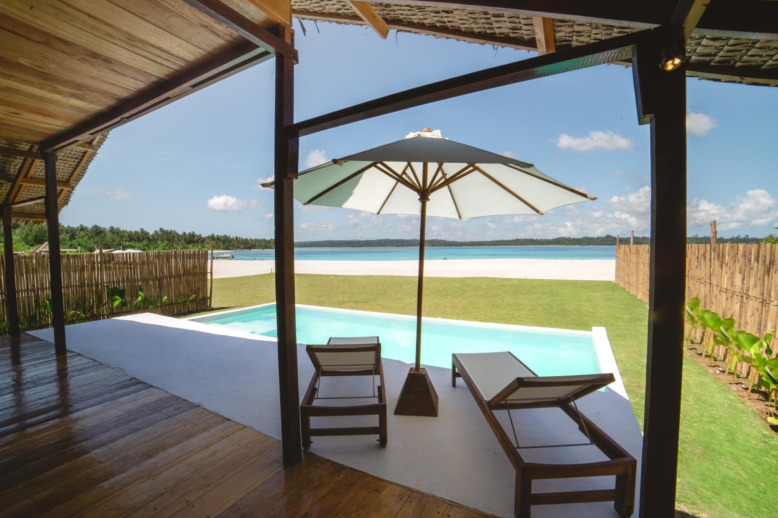 Villa - Beach Front photo 2