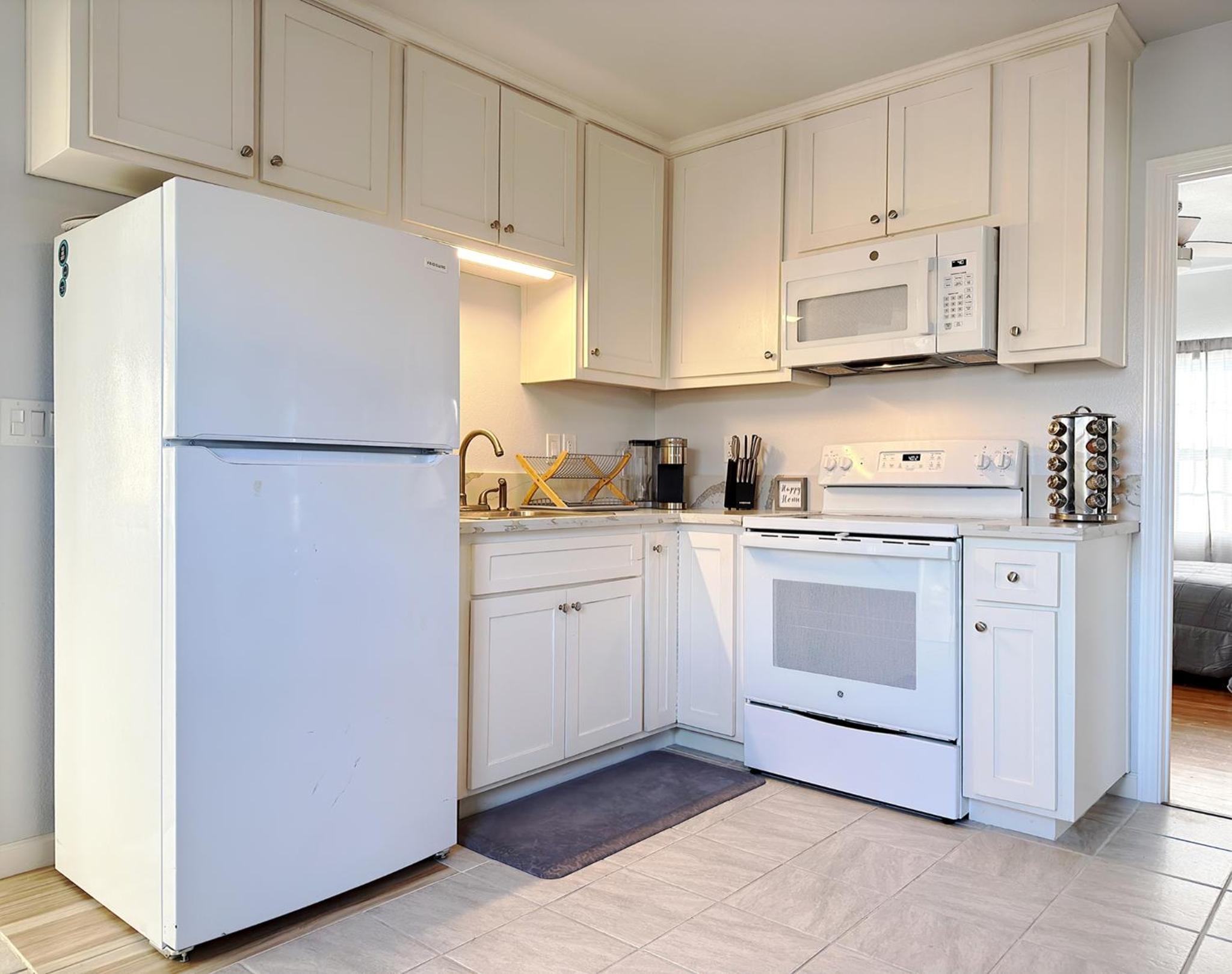 Apartment photo 2