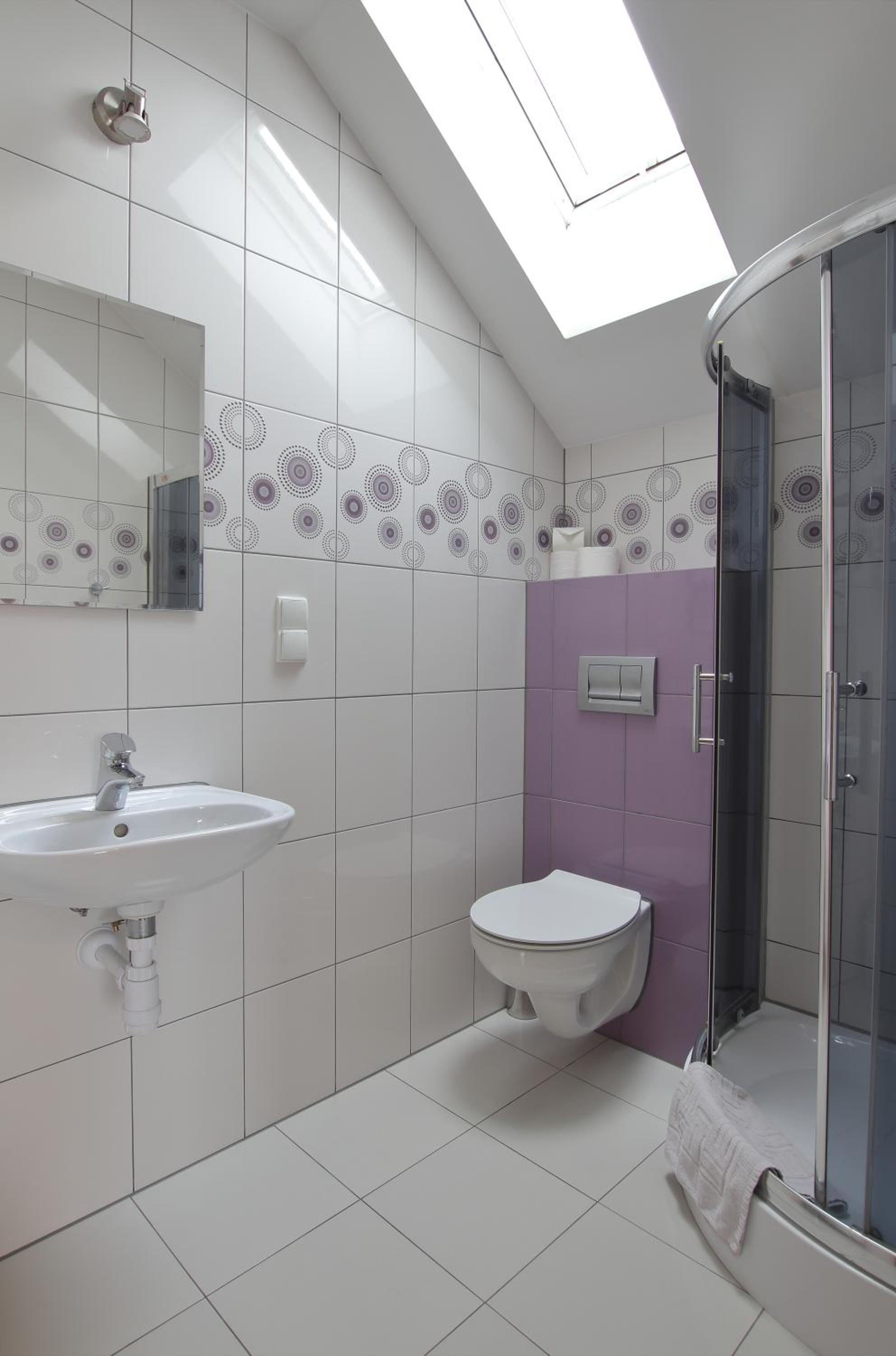 Four-Bedroom House - Photo 3