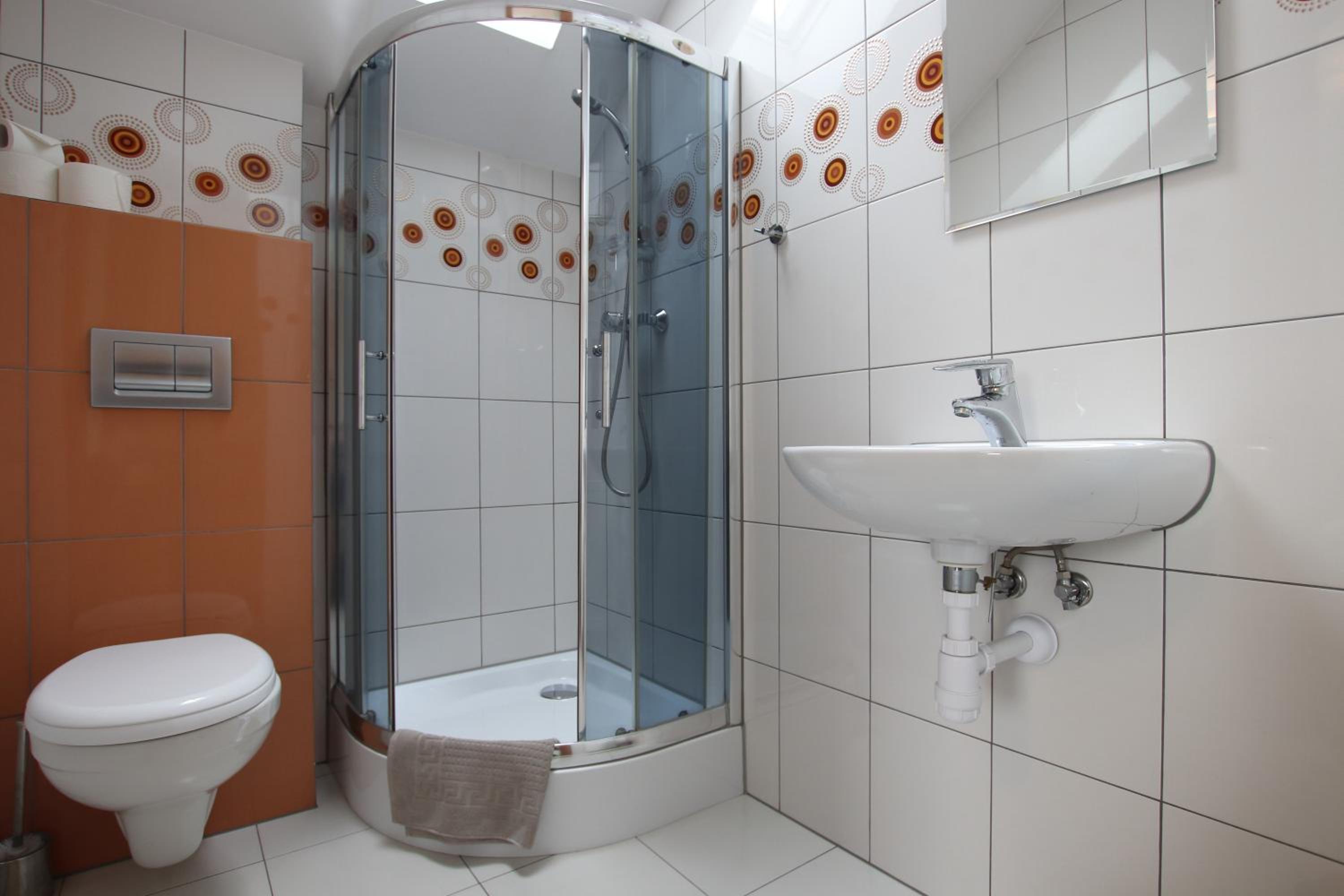 Four-Bedroom House - Photo 30