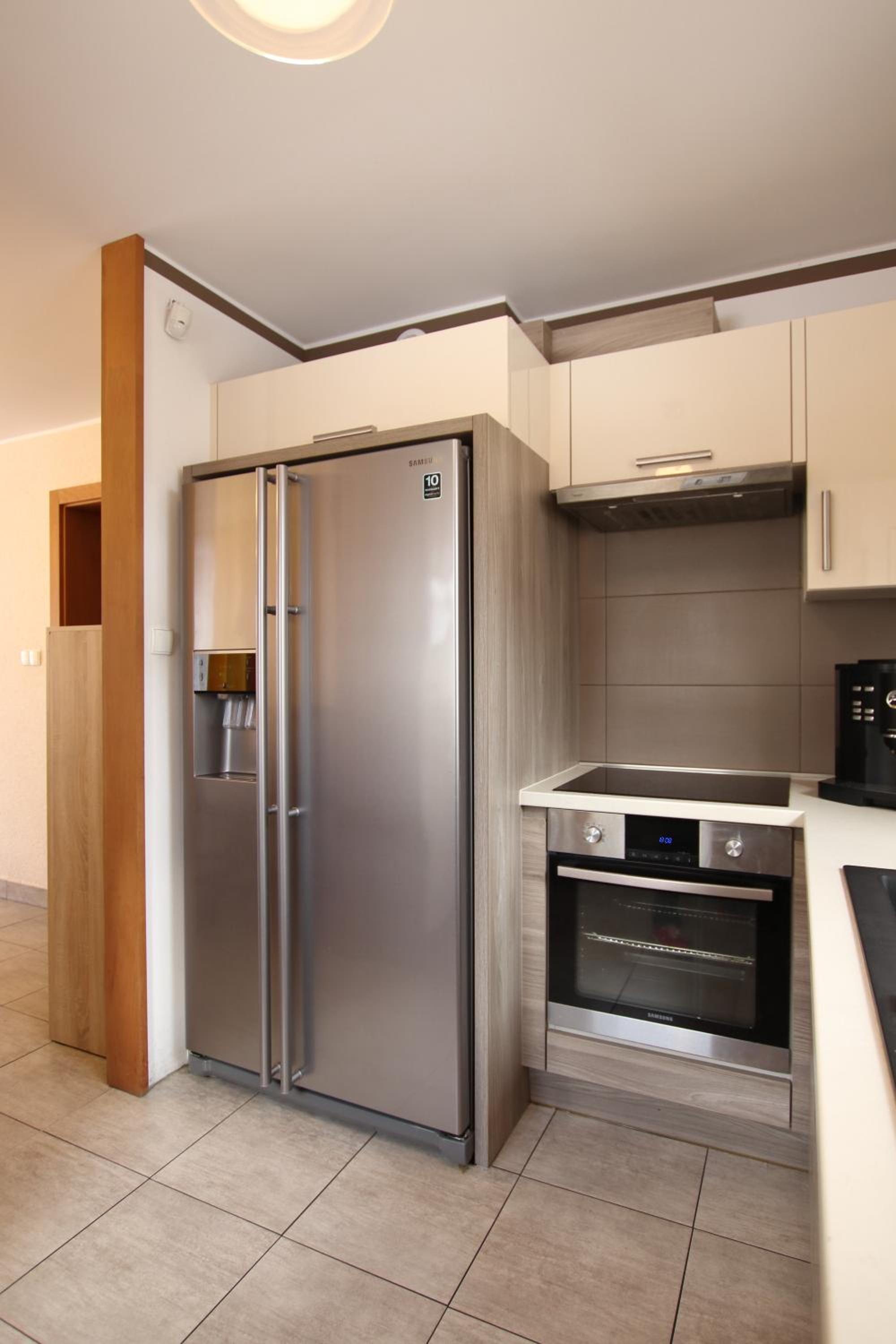 Four-Bedroom House - Photo 23