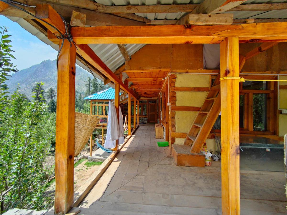 Double Room with Private Bathroom - Photo 15