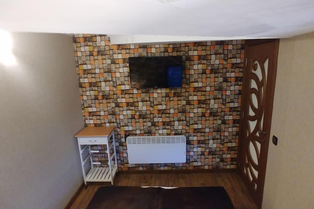 One-Bedroom Apartment - Photo 3