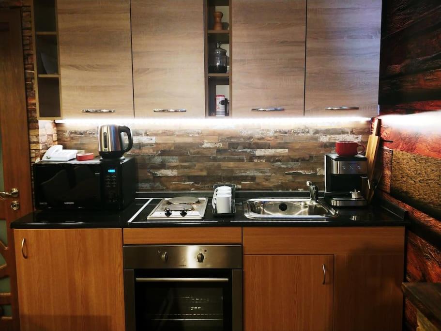 One-Bedroom Apartment - Photo 5